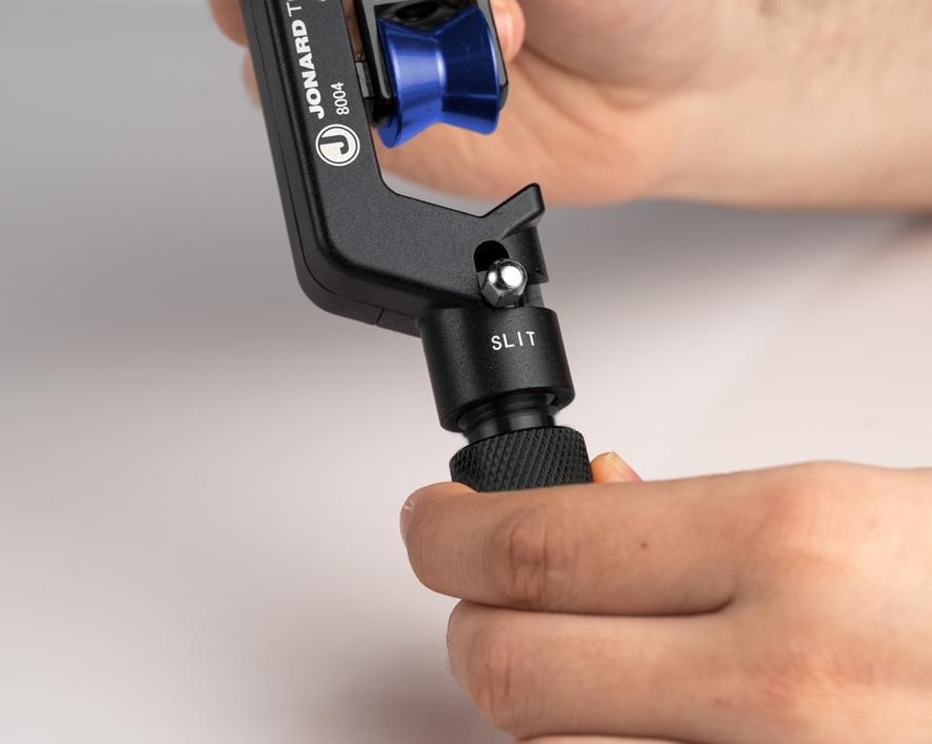 

Ściągacz izolacji JONARD TOOLS CableSaber AST-200