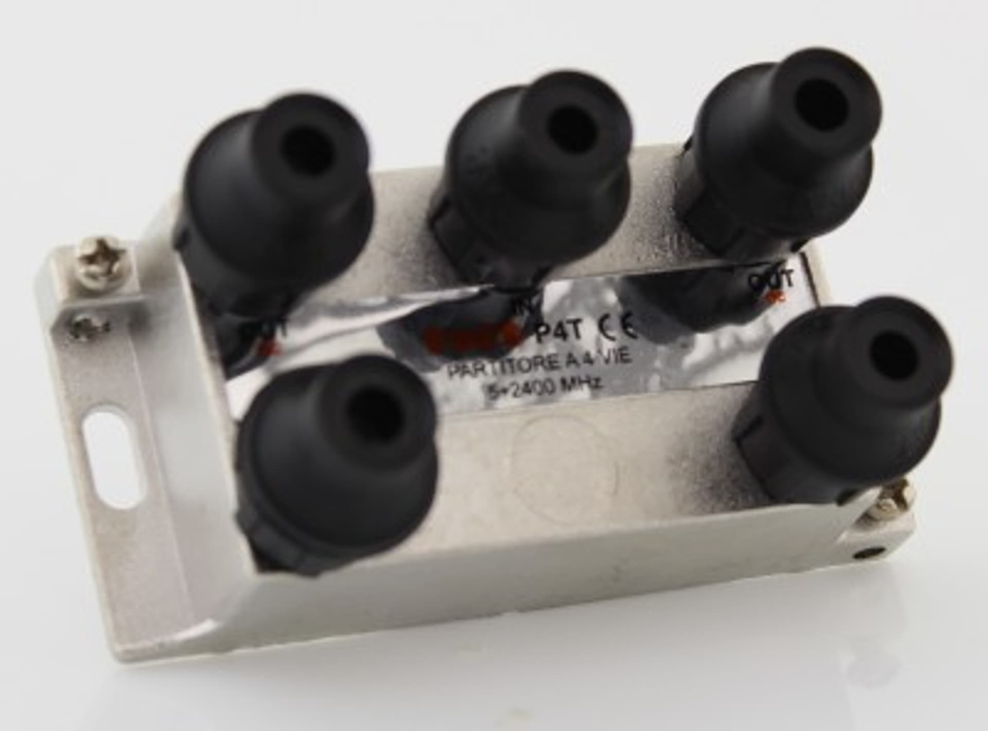 

Rozgałęźnik 4-drożny CaP 5-2400 MHz 9dB