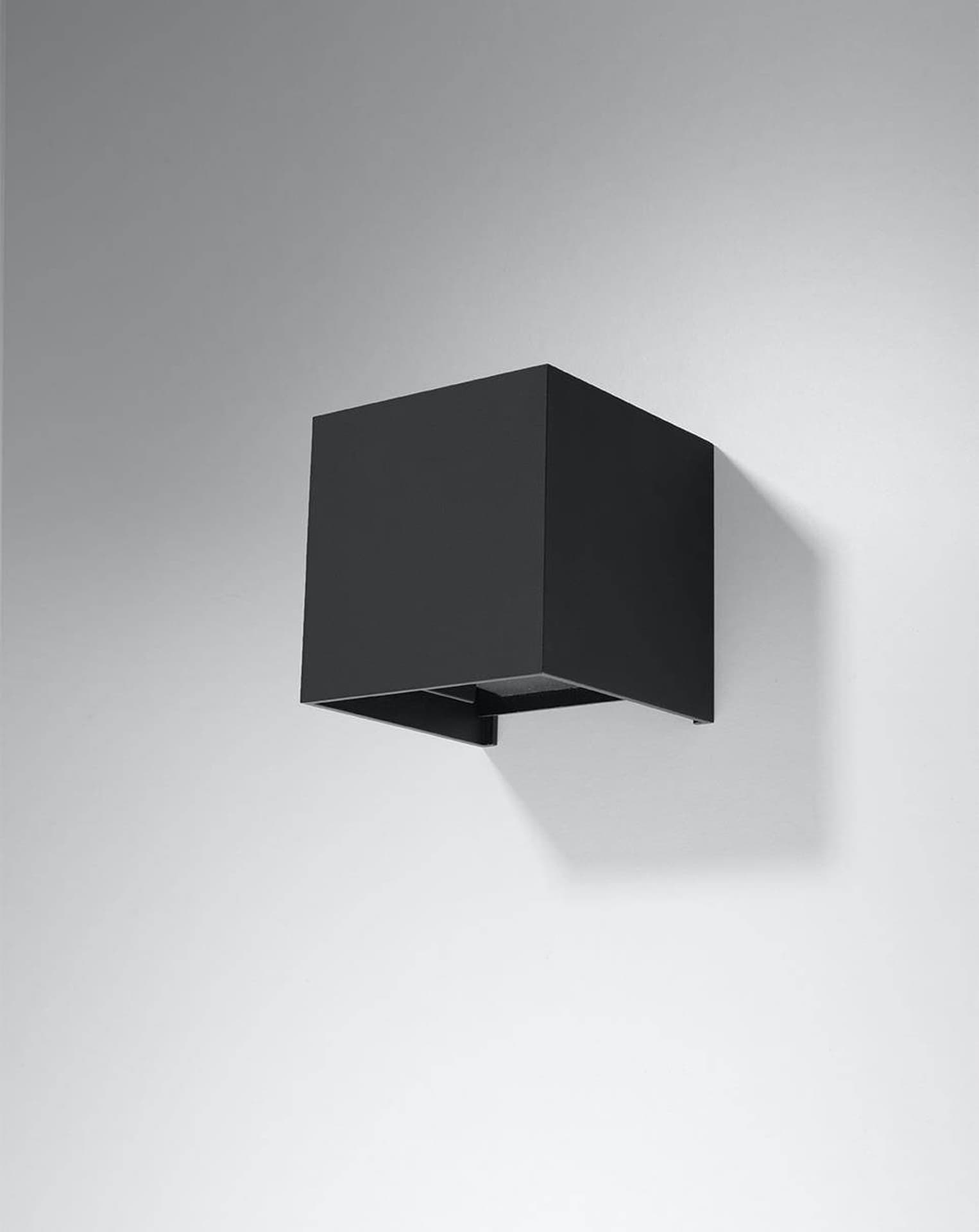 

Kinkiet LUCA czarny LED IP54