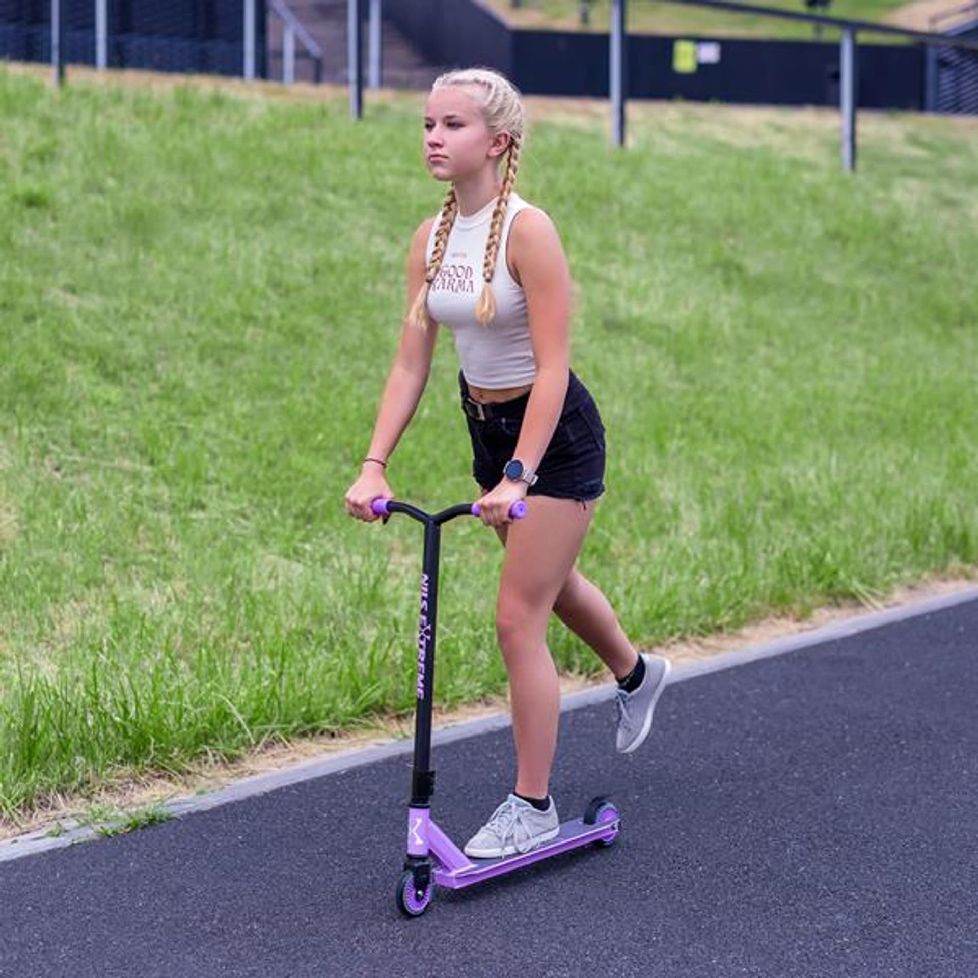 

HS106 BLACK-VIOLET HULAJNOGA DO TRIKÓW NILS EXTREME
