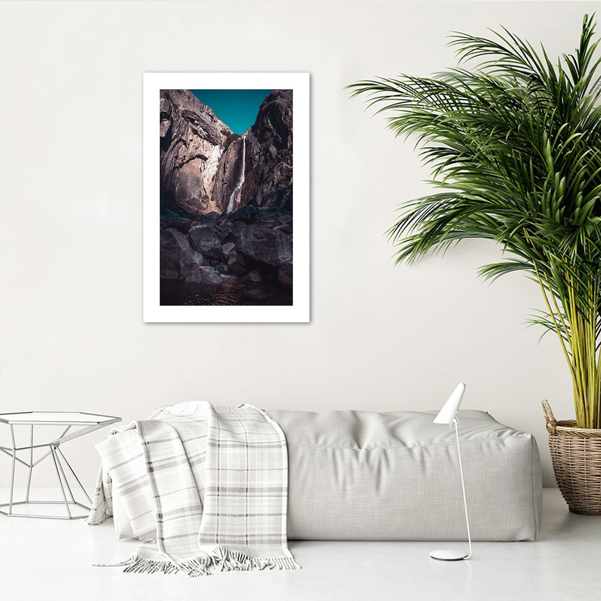 

Plakat, Wodospad wśród wysokich skał (Rozmiar 70x100)