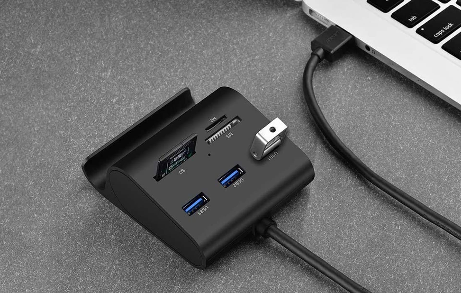 

Adapter 5w1 UGREEN US156, Hub USB do 3x USB 3.0 + czytnik kart (czarny)