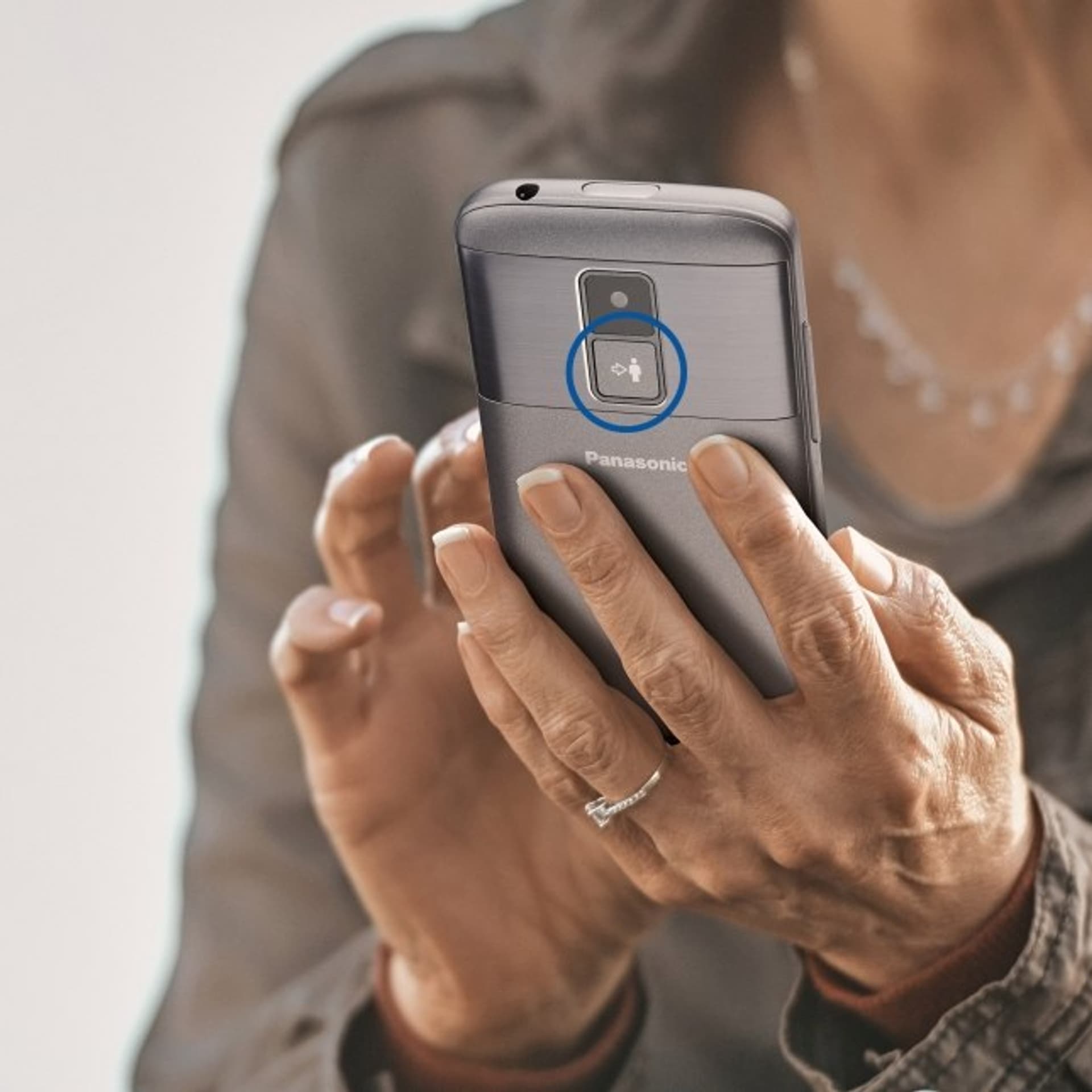 

Panasonic KX-TU160 Easy Use Mobile Phone Grey, 2.4 ", TFT-LCD, 240 x 320, USB version USB-C, Built-in camera, Main camera 0.3 MP