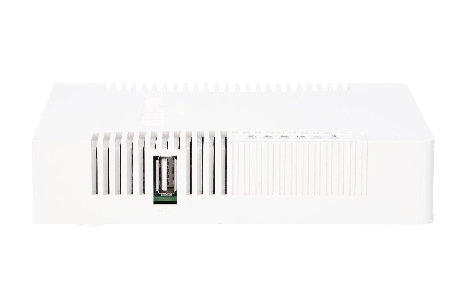 

MIKROTIK RB951UI-2HND ROUTERBOARD PLASTIK CASE 600MHZ, 128MB, 5XFE, 2X2MIMO, 1XUSB, 2,4GHZ, 2,5DBI, L4