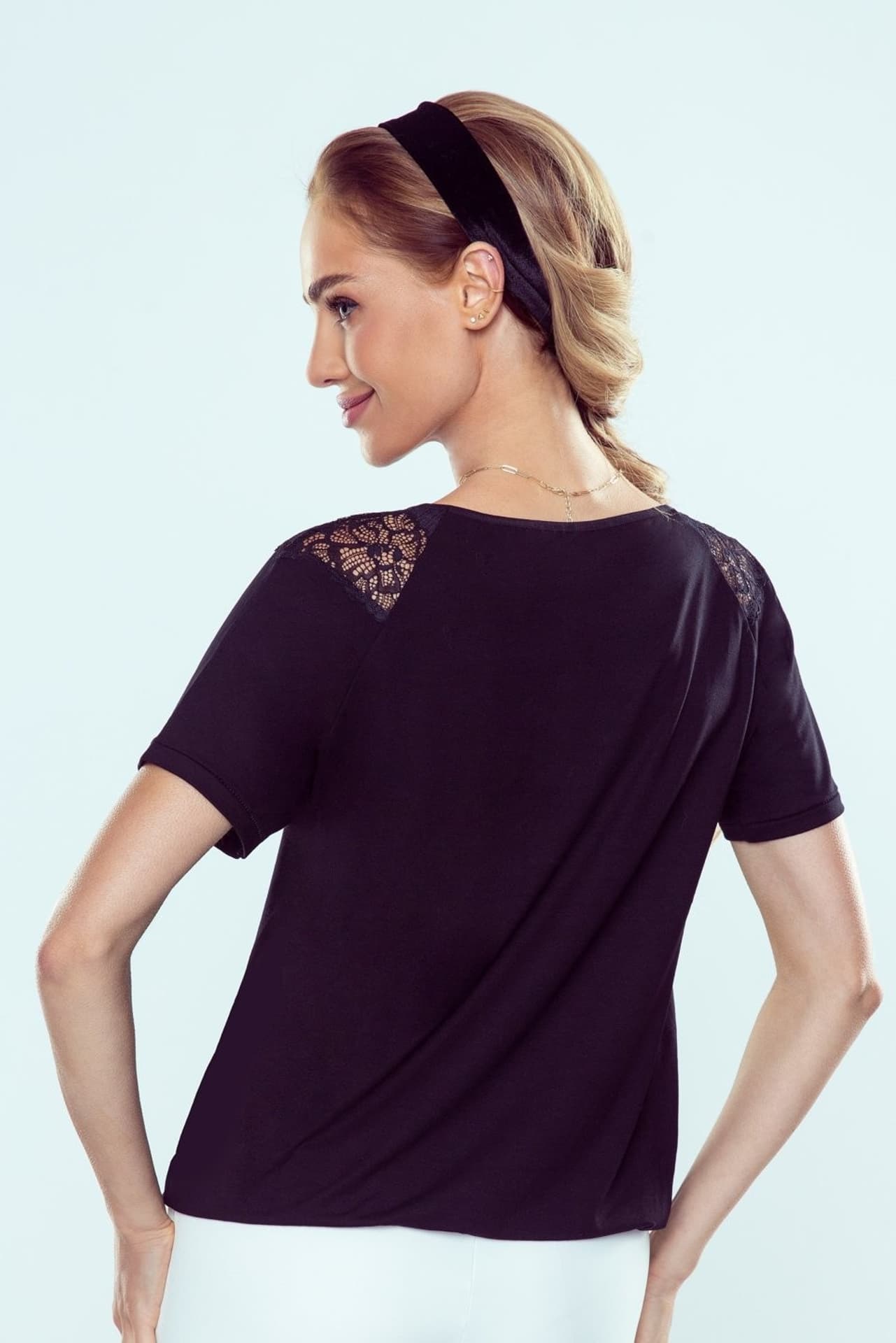 

BLUZKA FILIPPA KR (kolor czarny, rozmiar M)