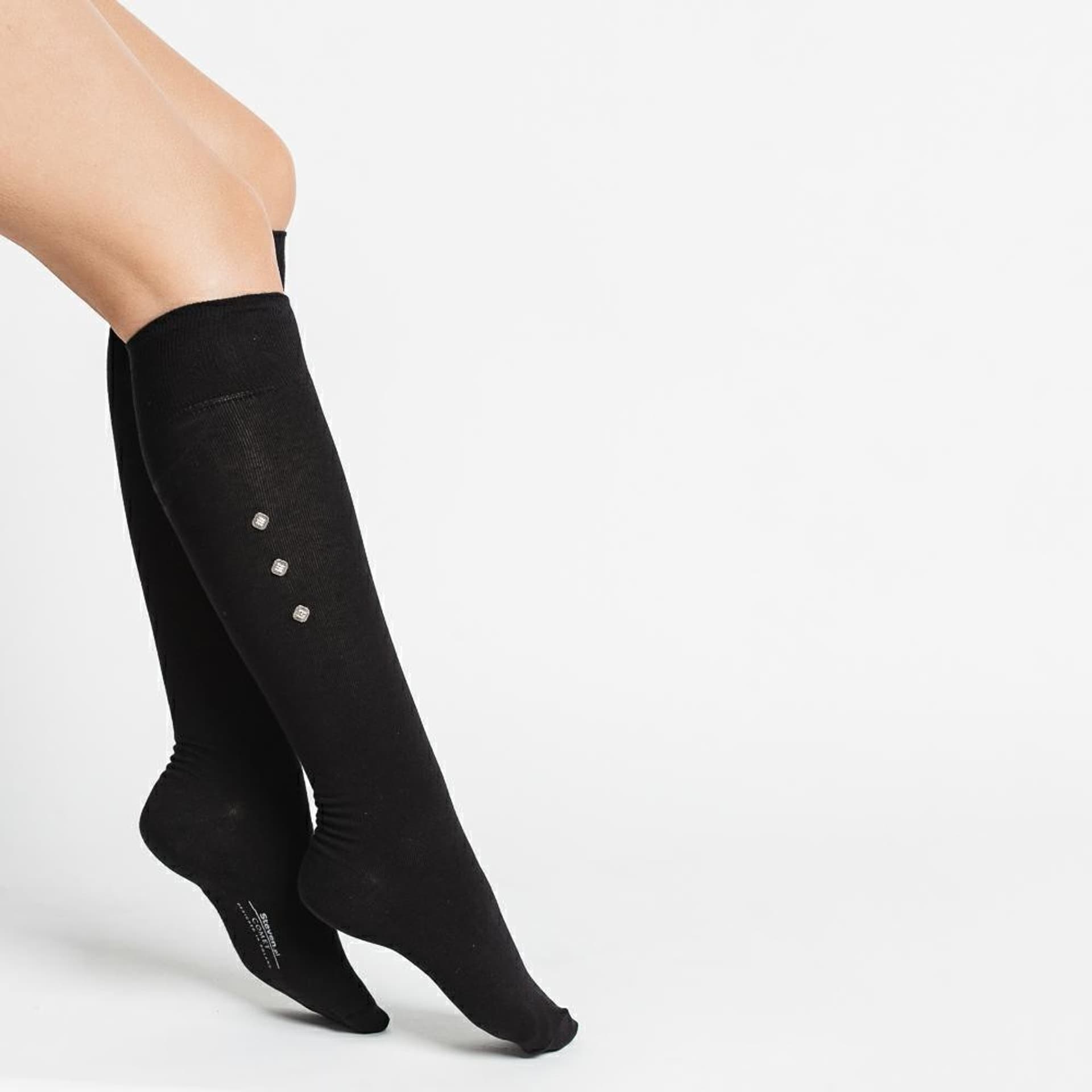 

PODKOLANÓWKI DAMSKIE COMET 066 (kolor 001 czarny, rozmiar 35-37)