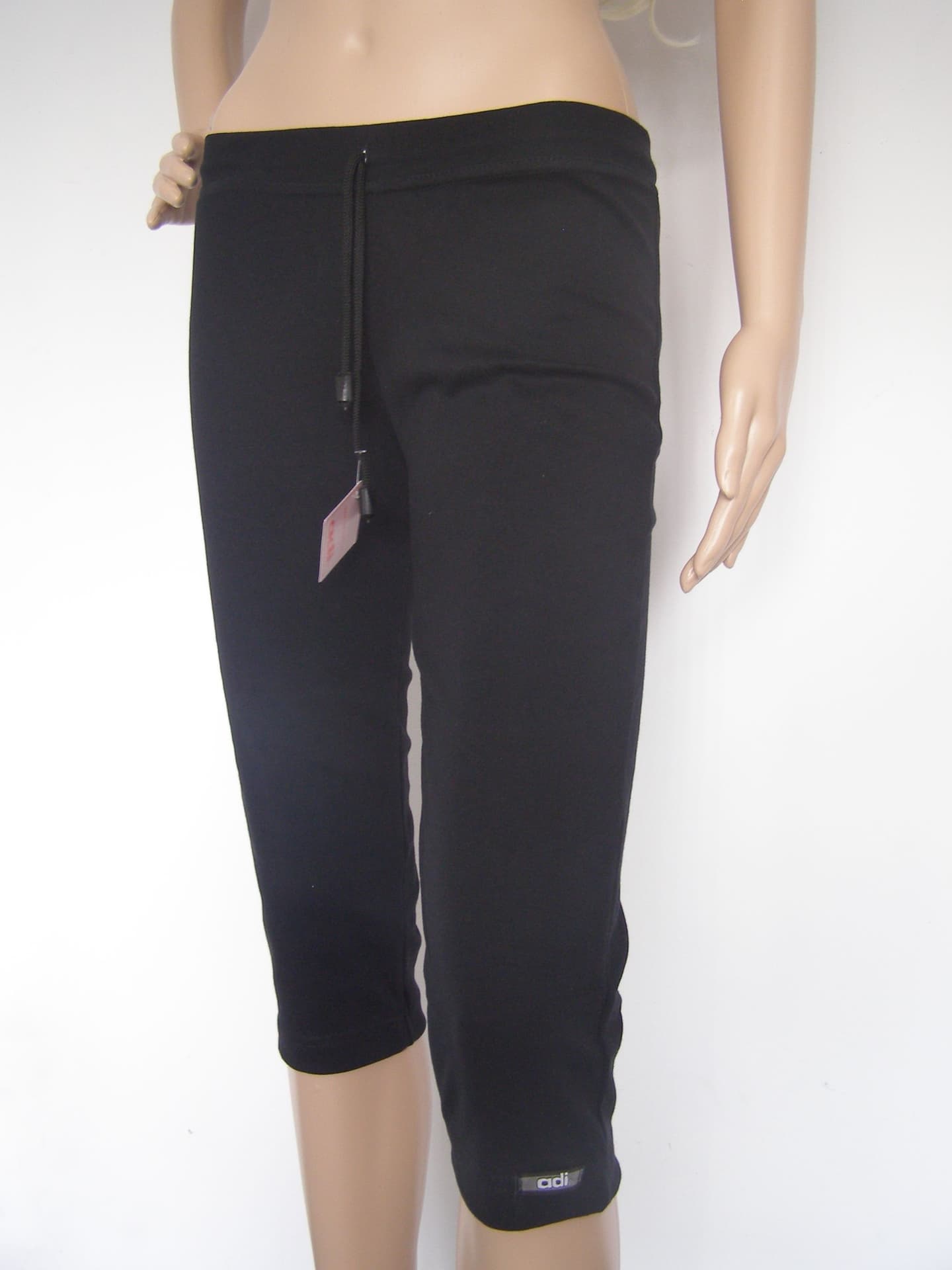 

SPODNIE SPORTOWE 3/4 R.3XL-4XL (kolor czarny)