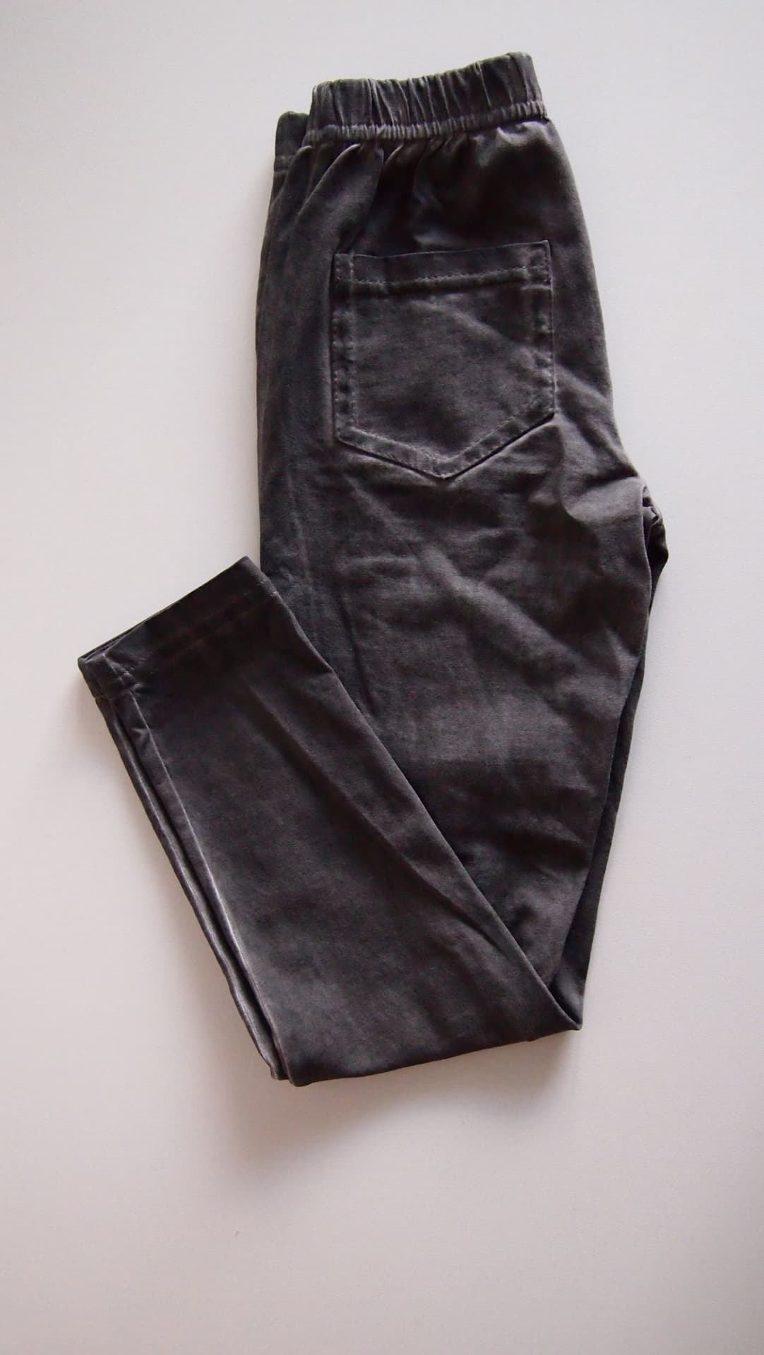 

SPODNIE KLAUDIA R.116-158 SALE (kolor popielaty, rozmiar 116)