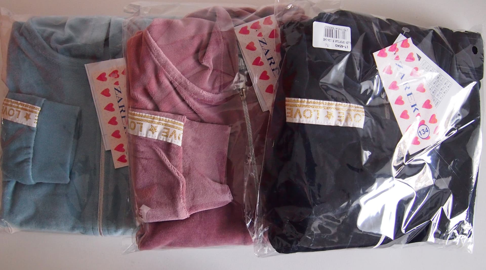 

BLUZA SPORTOWA LAMPAS R.134-140 SALE (kolor mix kolor, rozmiar 140)