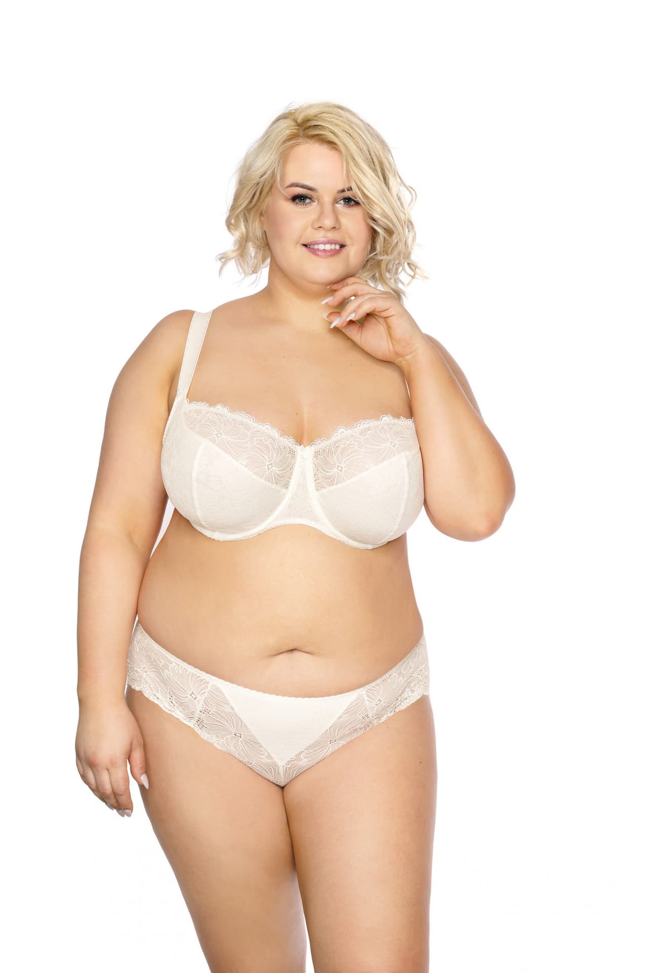 

Biustonosz Soft Chantal Maxi BSM534 Czarny Ażur (Rozmiar 105 E)