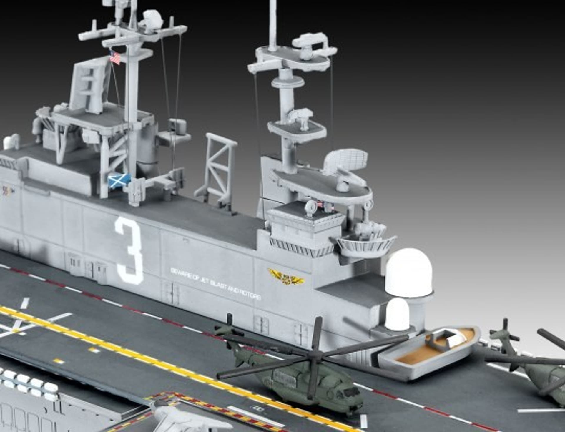 

Model plastikowy US Navy Assault Carrier 1/700