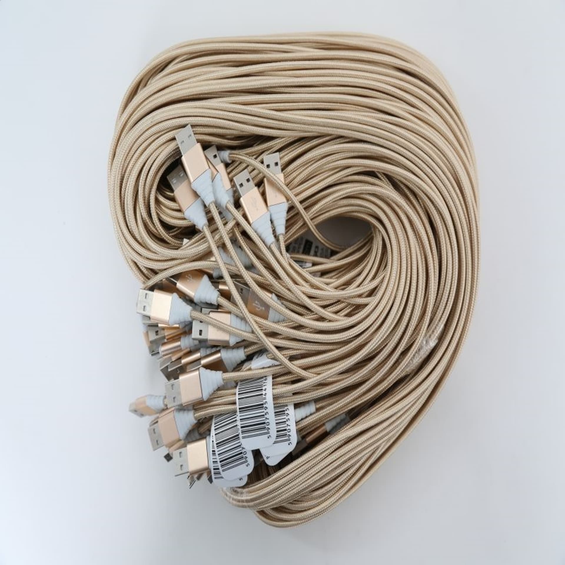 

OMEGA TOKARA FABRIC CABLE KABEL BRAIDED MICRO USB 1,5A COPPER POLYBAG OEM 2M GOLD [44176]