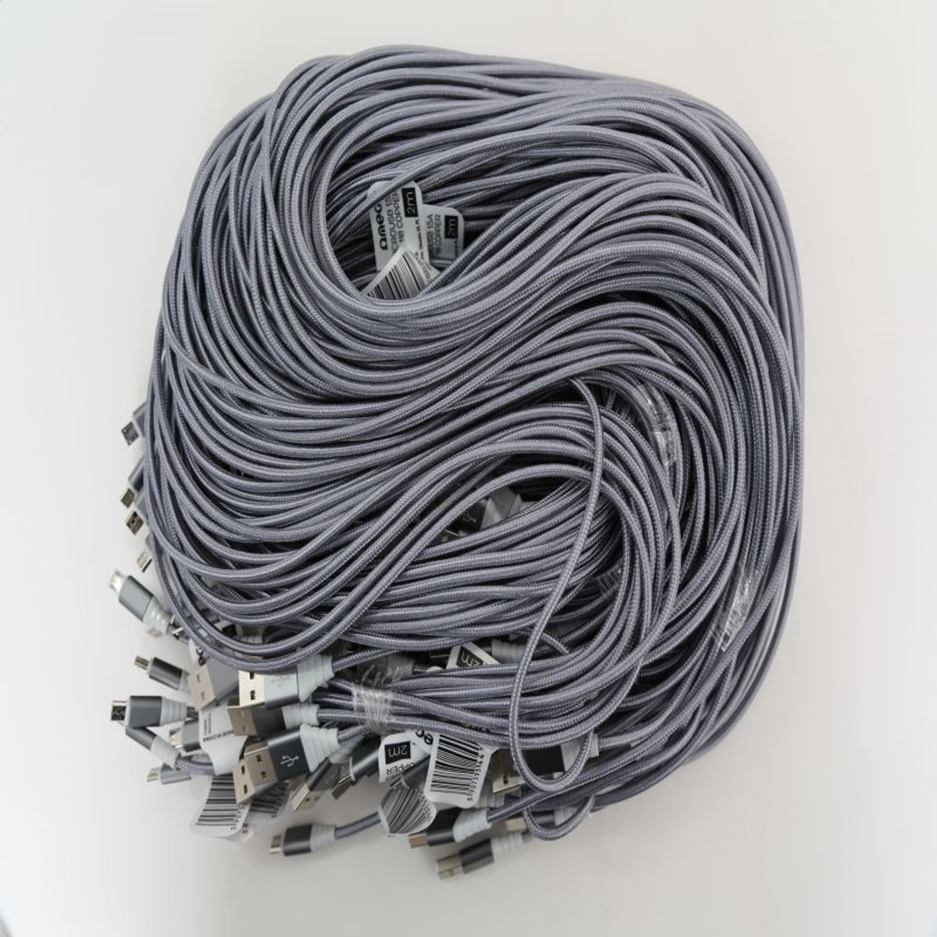 

OMEGA TOKARA FABRIC CABLE KABEL BRAIDED MICRO USB 1,5A COPPER POLYBAG OEM 2M GREY [44178]