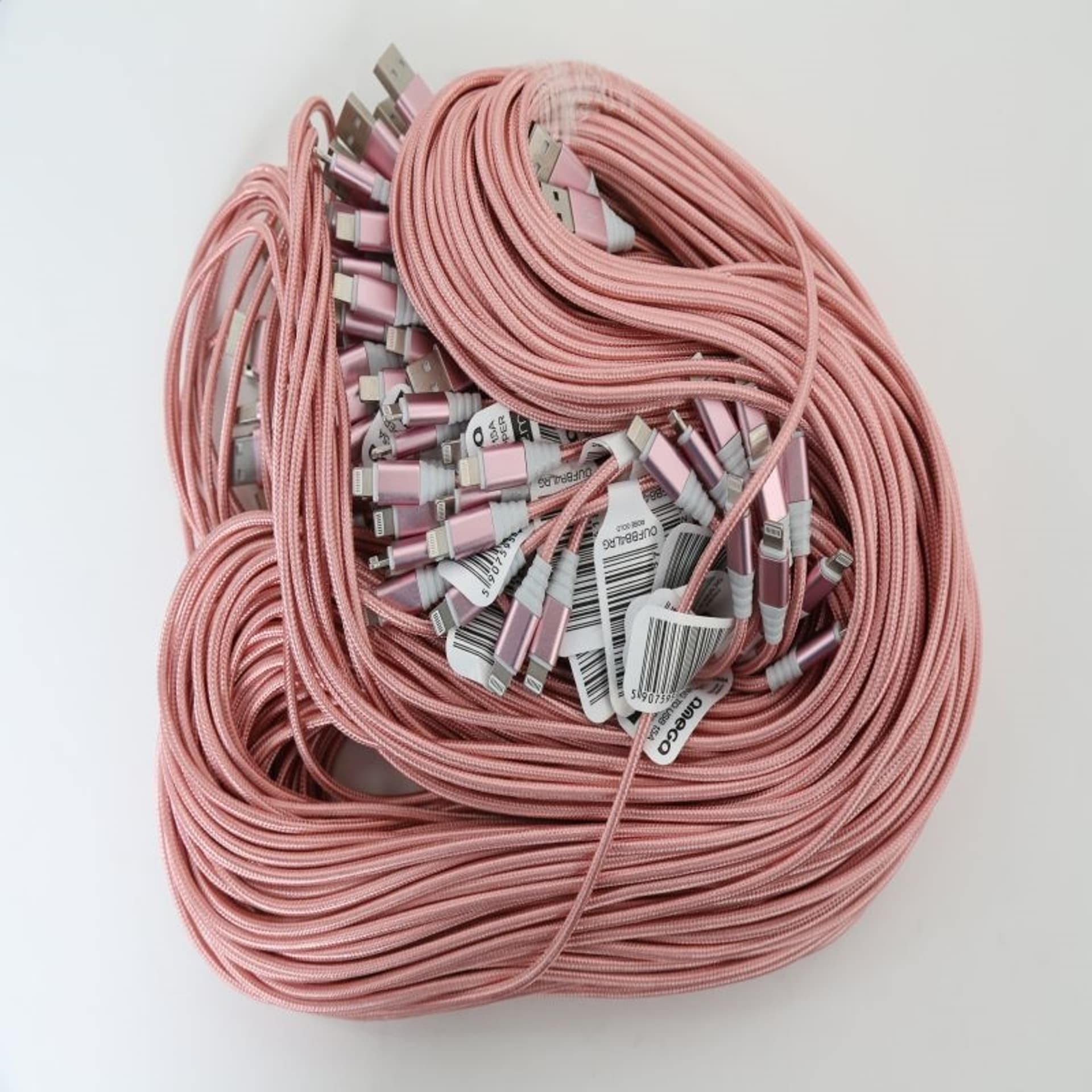 

OMEGA BOA FABRIC CABLE KABEL BRAIDED LIGHTNING TO USB 1,5A COPPER POLYBAG OEM 2M ROSE GOLD [44182]