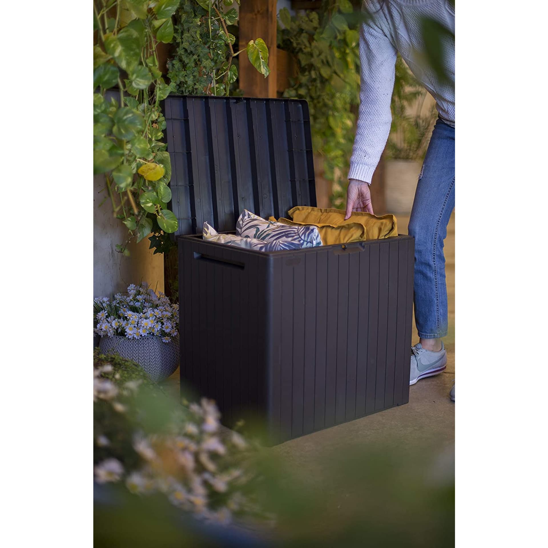 

Skrzynia ogrodowa Keter City Storage Box 113L grafitowa