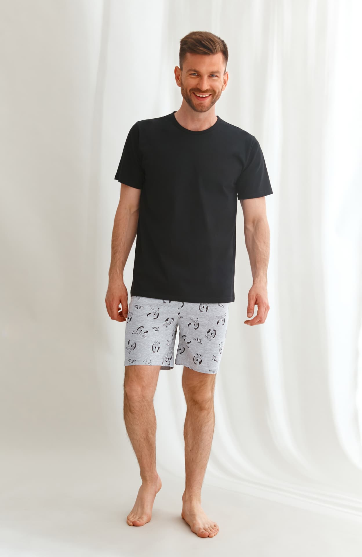 

PIŻAMA PETER 2628 KR (kolor czarny, rozmiar M)