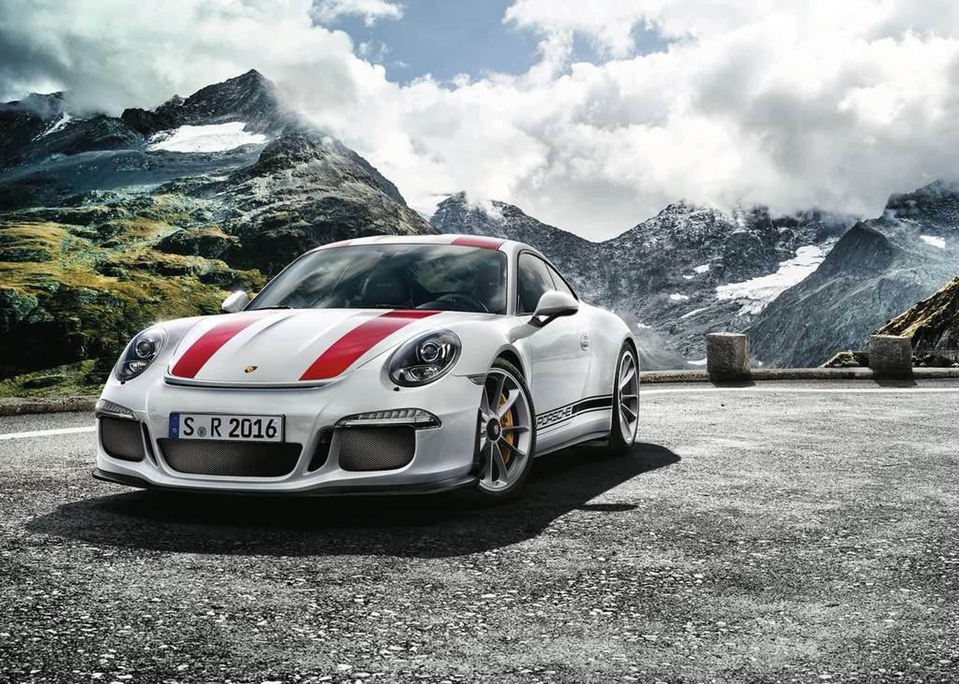 

Puzzle 1000 elementów Porsche 911R