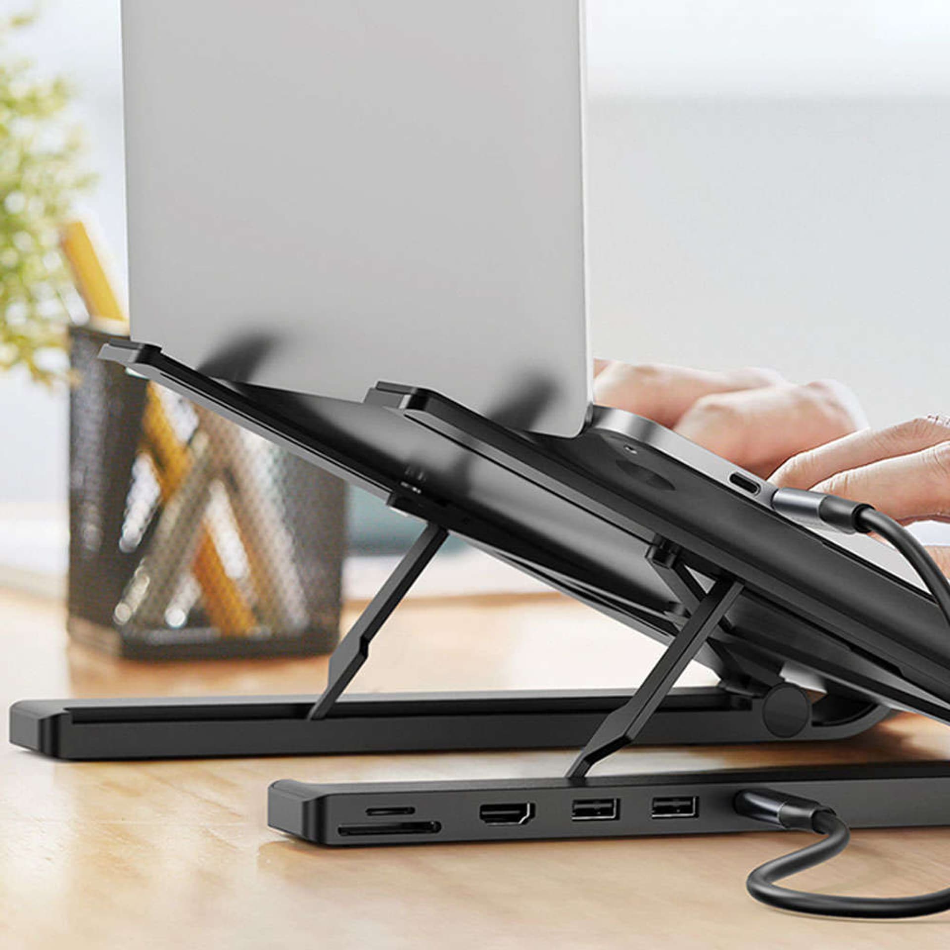 

Regulowana podstawka pod laptopa i stacja dokująca 2w1 UGREEN X-KIT, USB-C, 2xUSB 3.0, 4K HDMI, SD/TF (czarna)