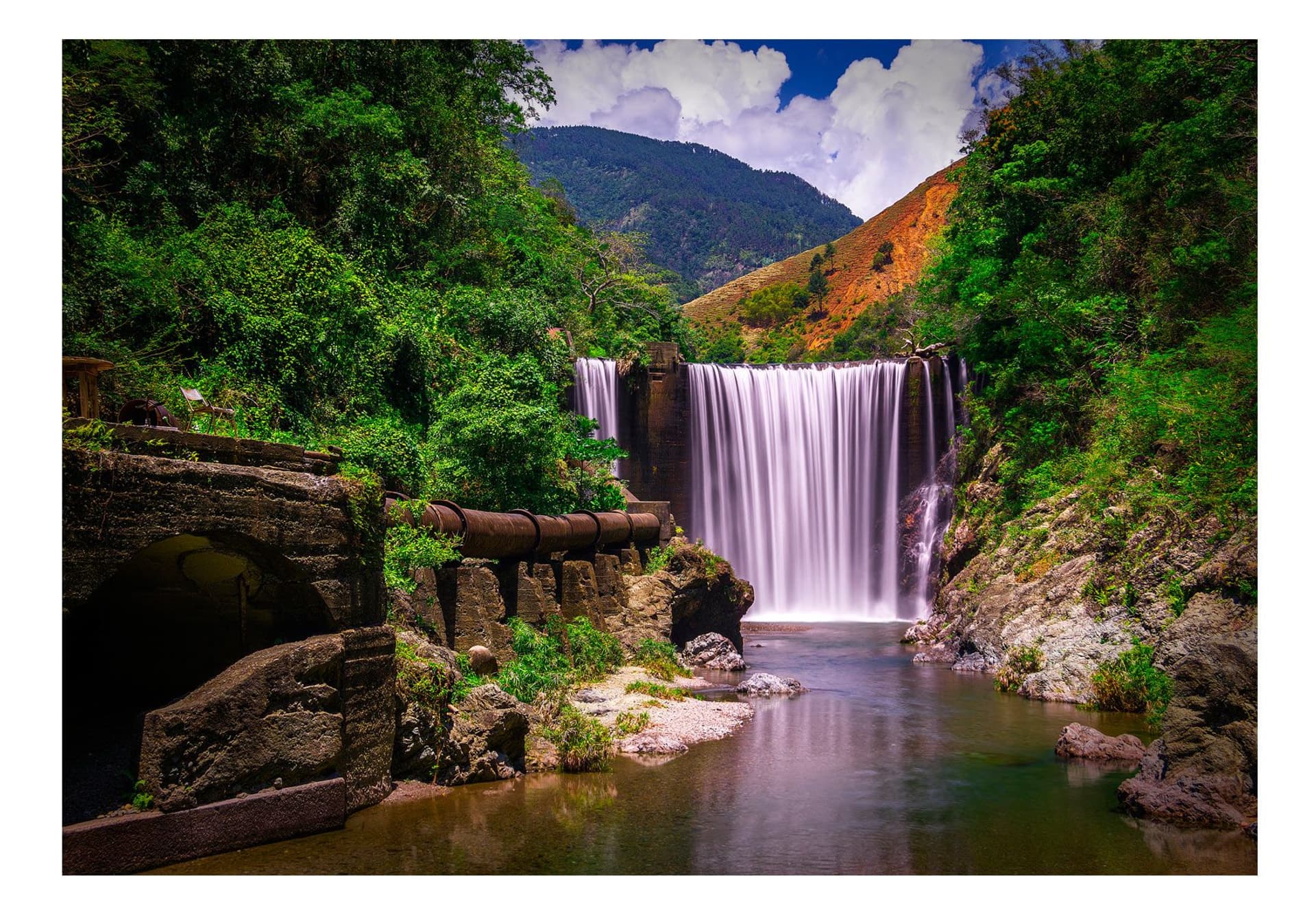 

Fototapeta samoprzylepna - Reggae Falls (rozmiar 392x280)