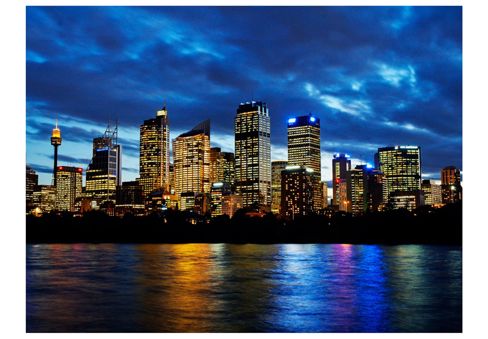 

Fototapeta - Wieczorne chmury nad Sydney (rozmiar 200x154)