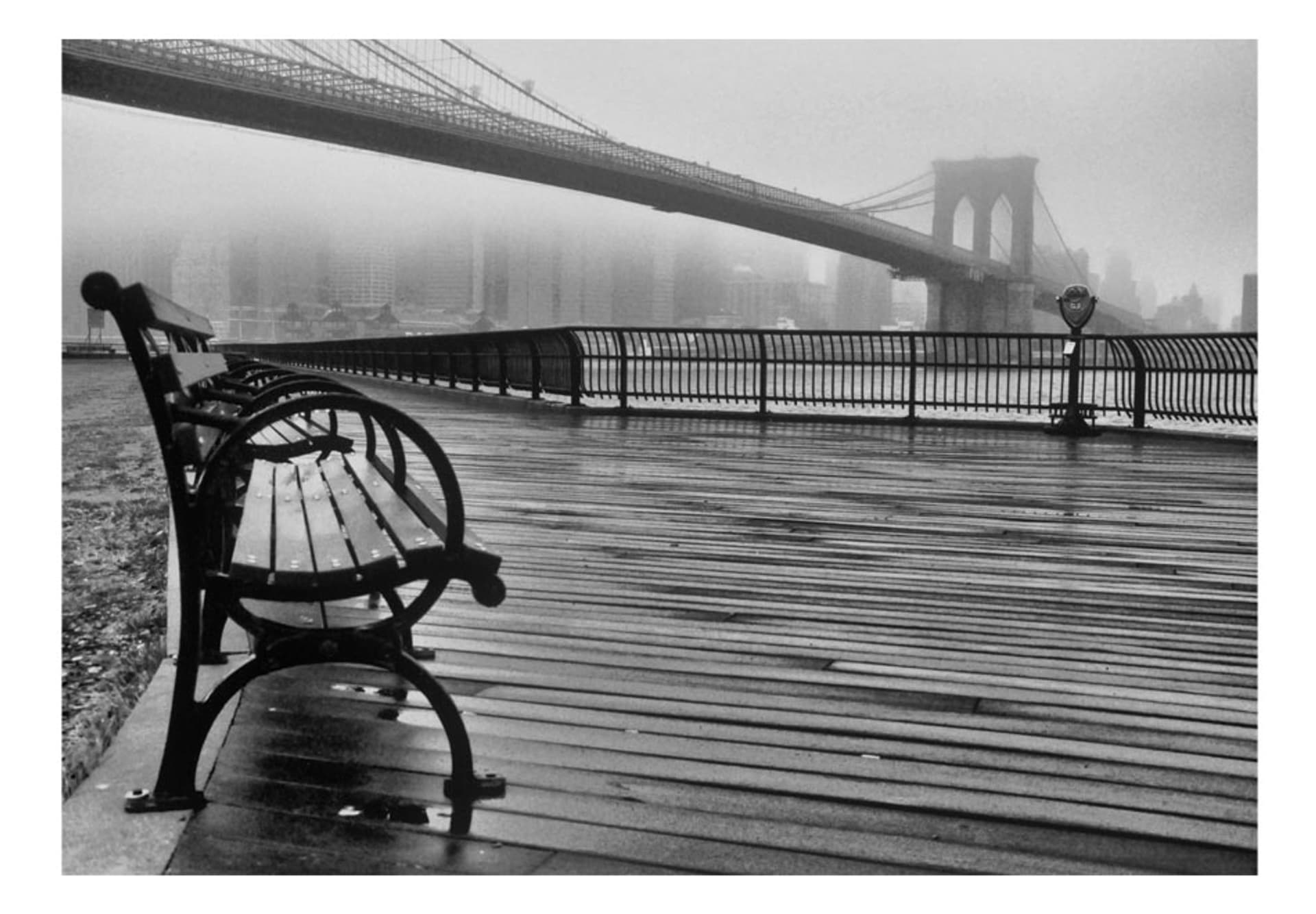 

Fototapeta - A Foggy Day on the Brooklyn Bridge (rozmiar 400x280)