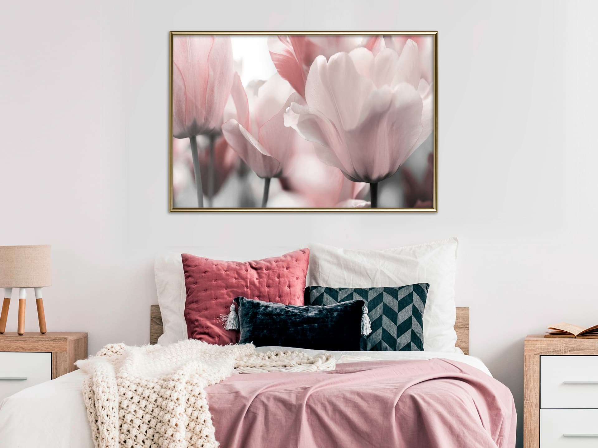 

Plakat - Pastelowe tulipany II (rozmiar 45x30, wykończenie Rama złota)