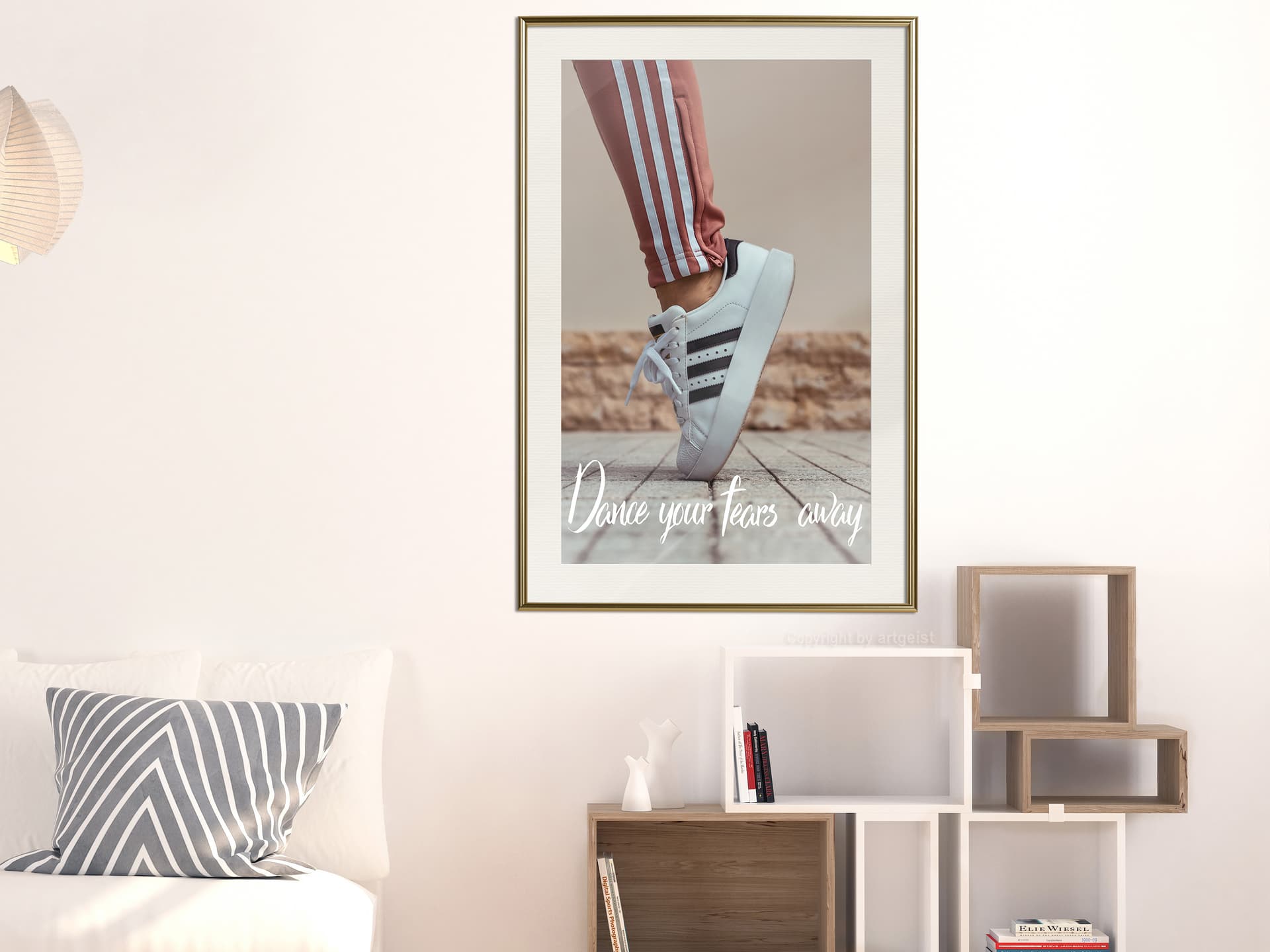 

Plakat - Tańcz (rozmiar 30x45, wykończenie Rama złota z passe-partout)