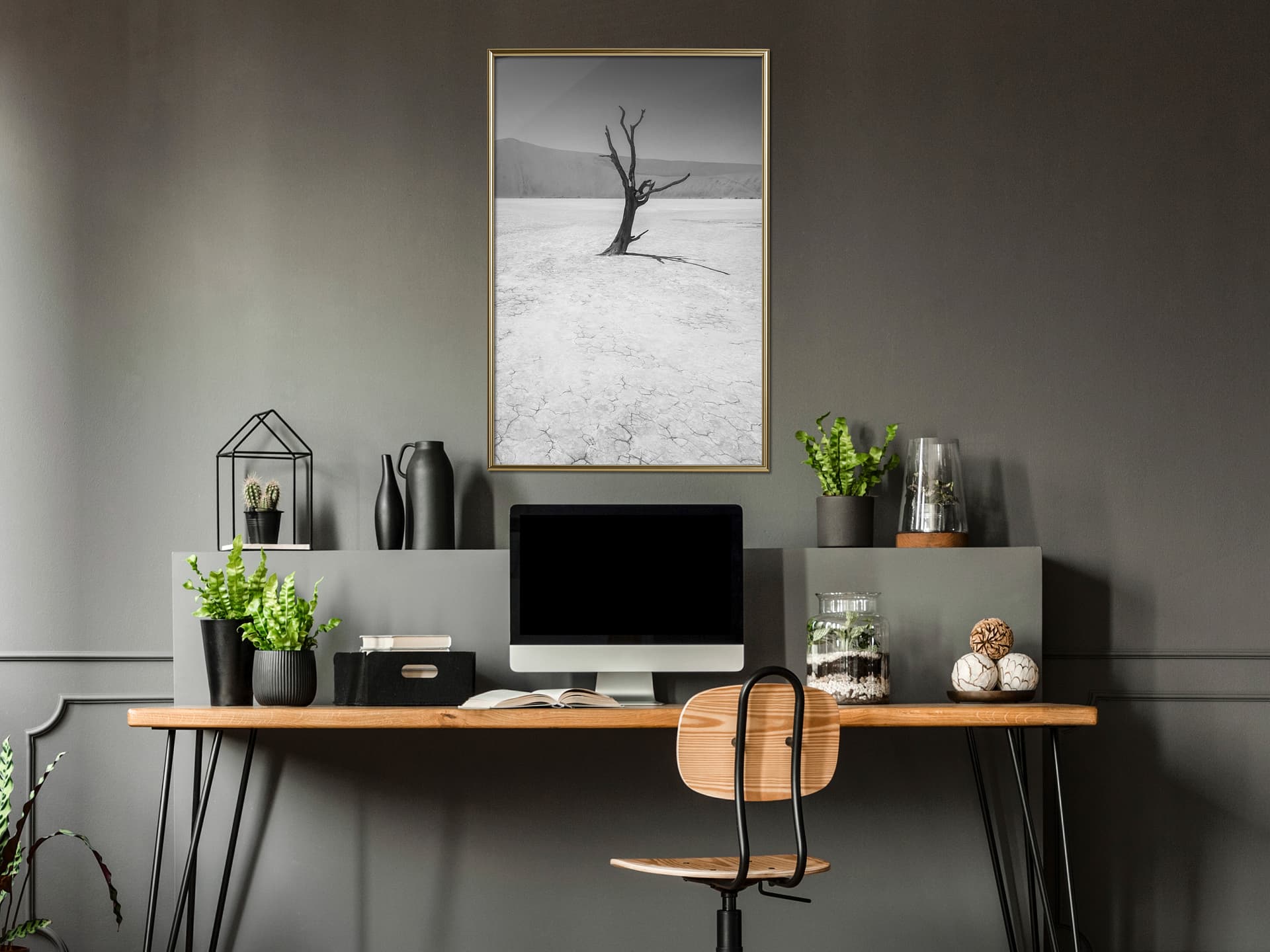 

Plakat - Niedobitek (rozmiar 30x45, wykończenie Rama złota)