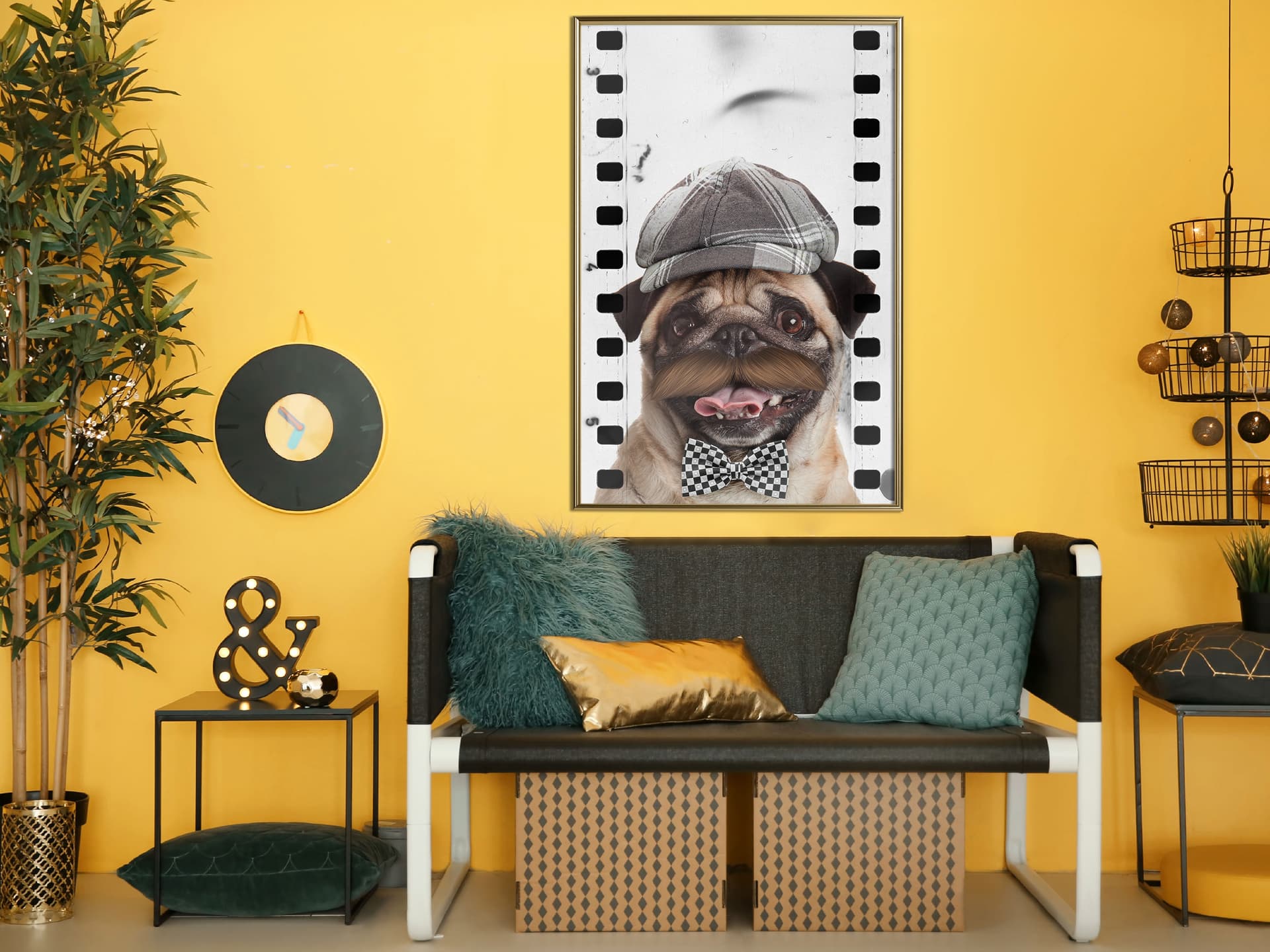 

Plakat - Przebrany mops (rozmiar 40x60, wykończenie Rama złota)