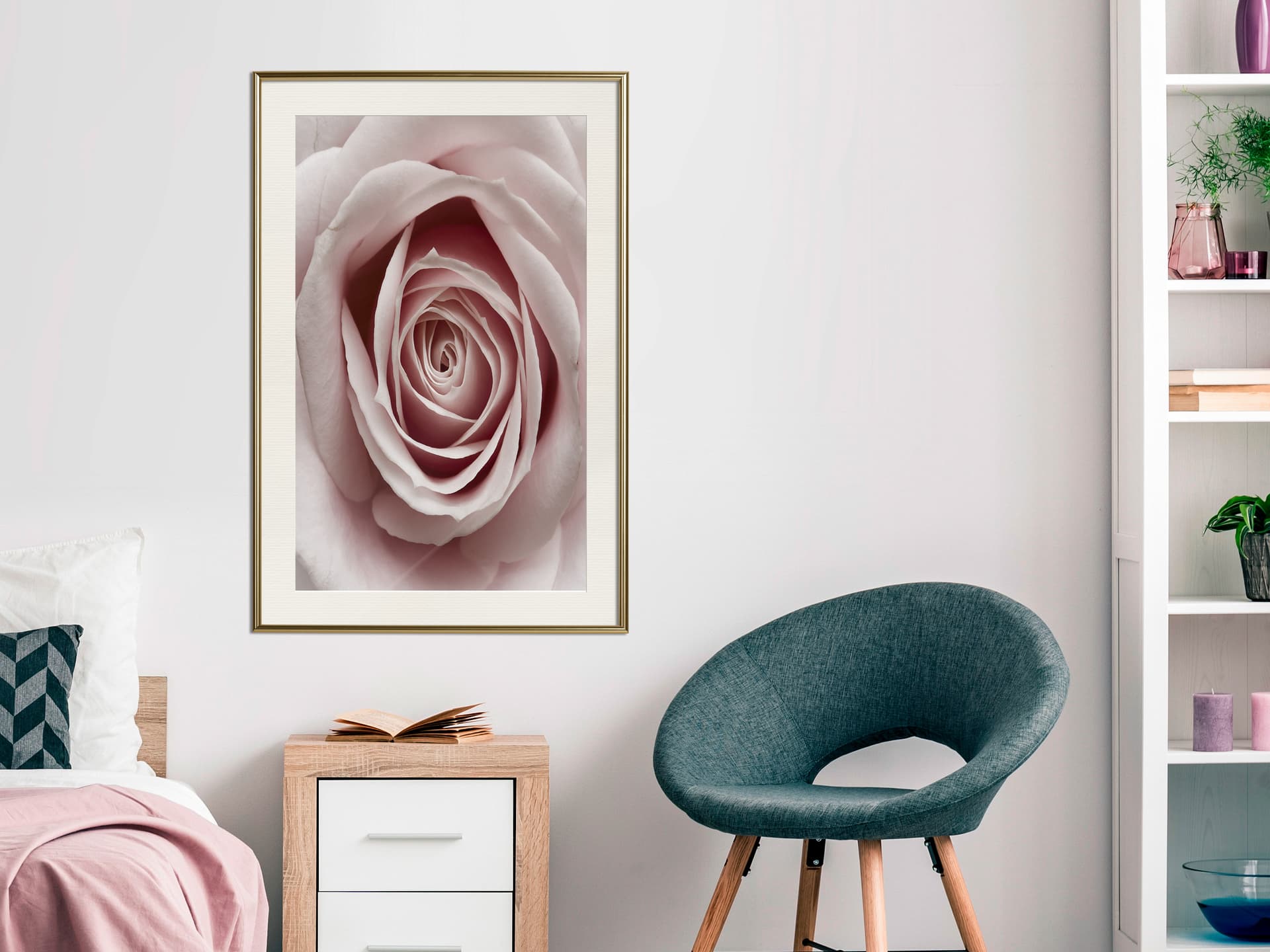

Plakat - Pąk róży (rozmiar 20x30, wykończenie Rama złota z passe-partout)