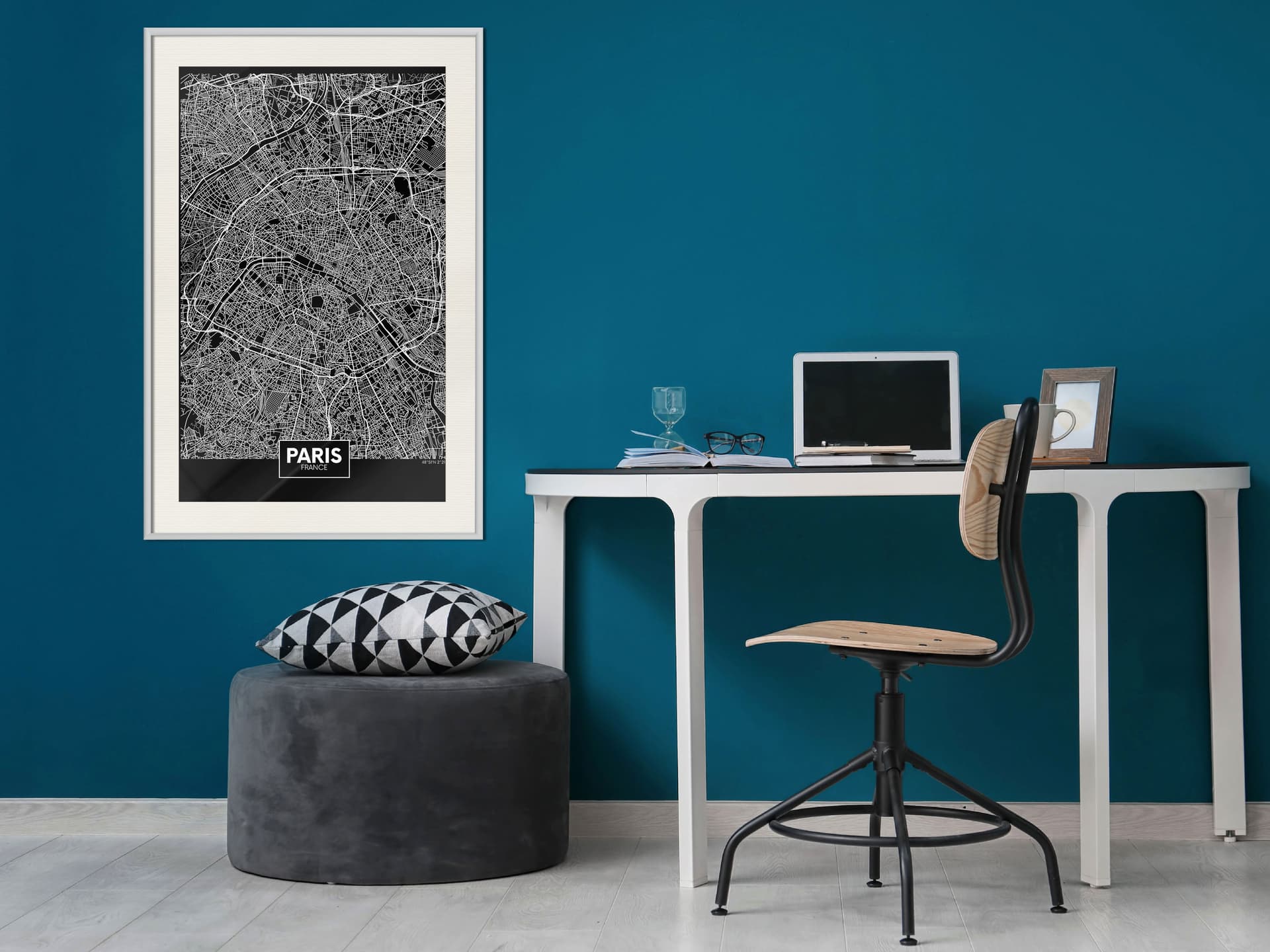 

Plakat - Plan miasta: Paryż (ciemny) (rozmiar 30x45, wykończenie Rama biała z passe-partout)
