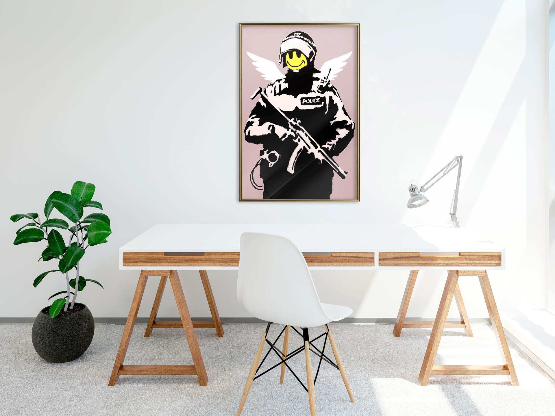 

Plakat - Banksy: Flying Copper (rozmiar 40x60, wykończenie Rama złota)