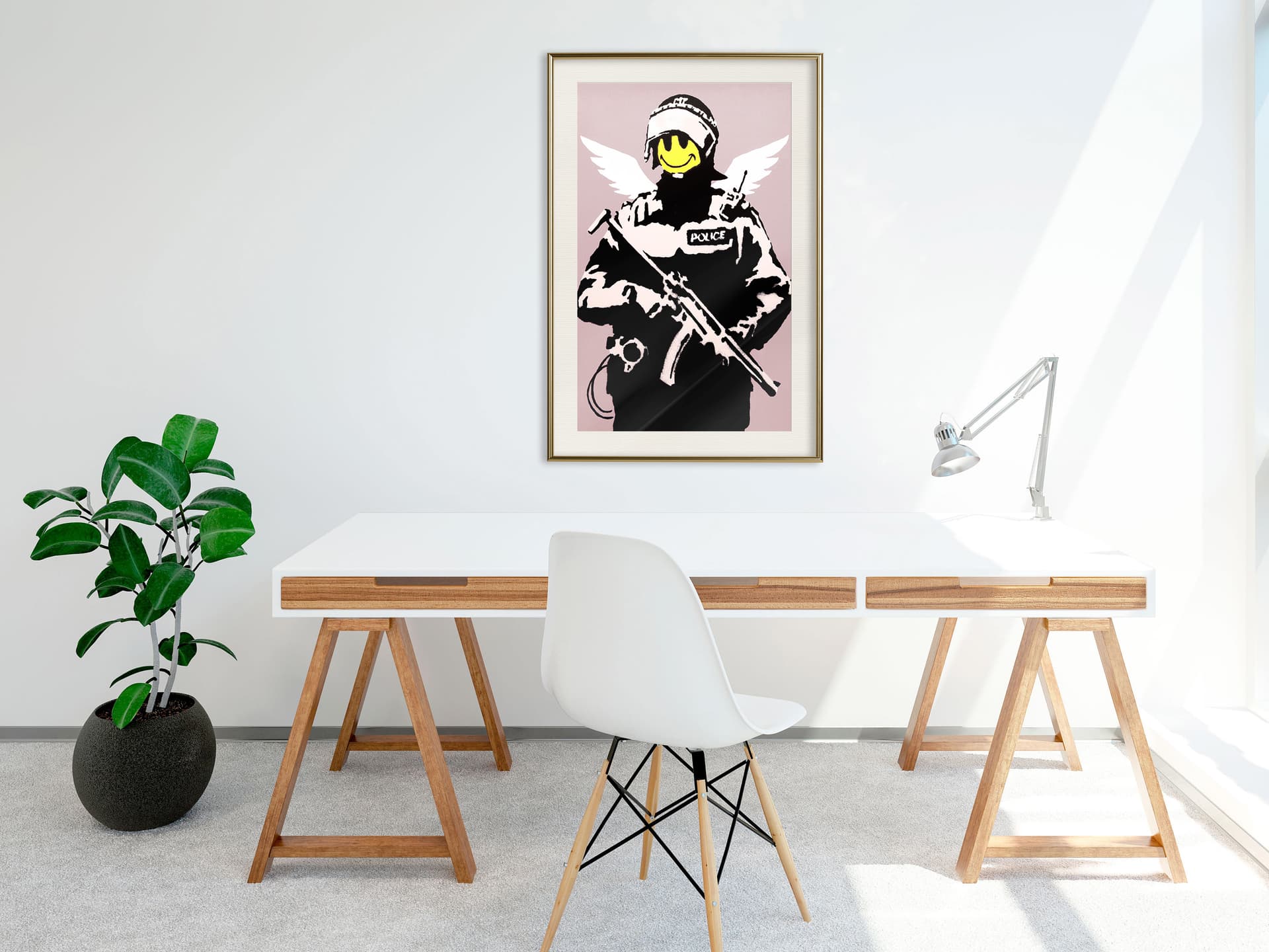 

Plakat - Banksy: Flying Copper (rozmiar 20x30, wykończenie Rama złota z passe-partout)