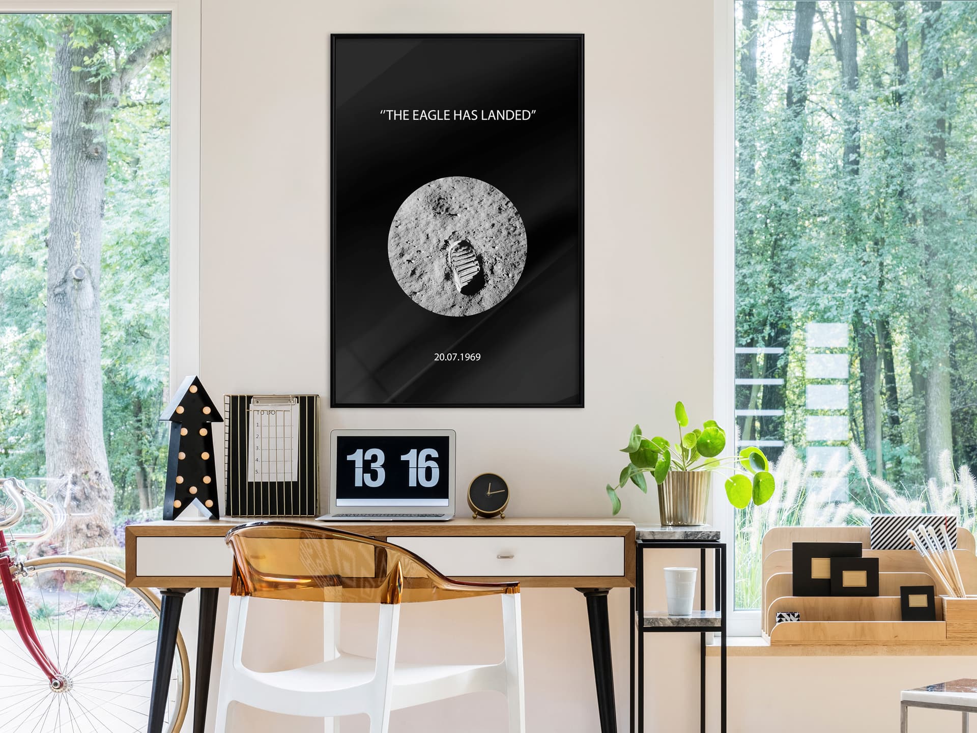 

Plakat - Mały krok (rozmiar 40x60, wykończenie Rama czarna)