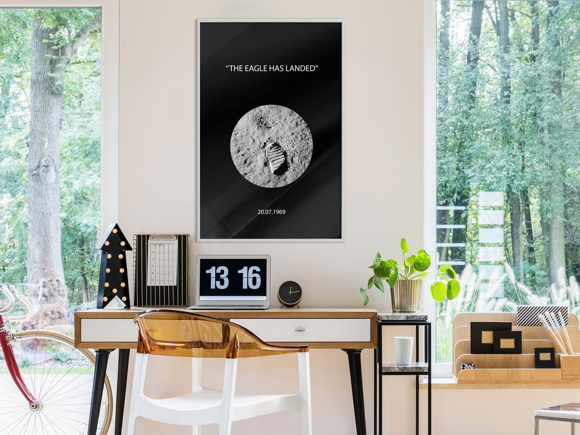 

Plakat - Mały krok (rozmiar 30x45, wykończenie Rama biała)