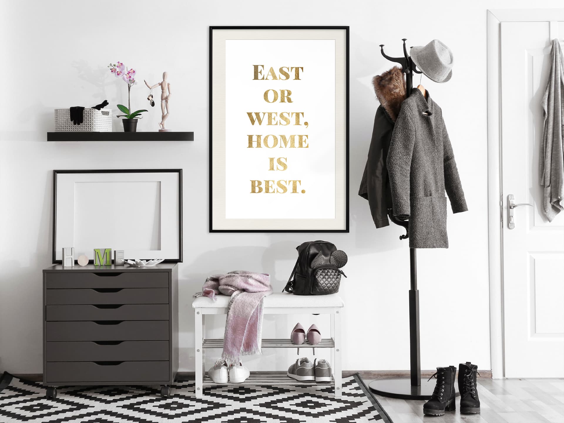 

Plakat - Home Is Best (złoty) (rozmiar 20x30, wykończenie Rama czarna z passe-partout)
