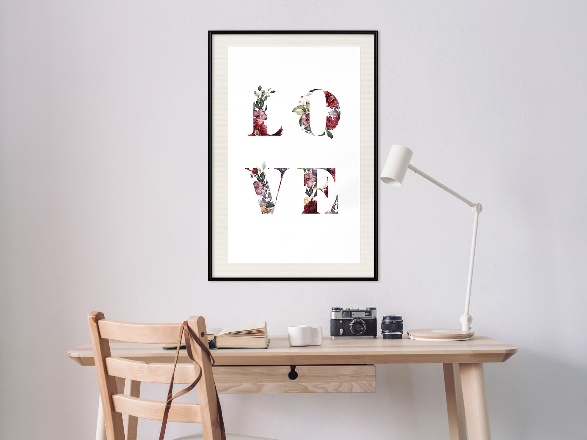 

Plakat - Kwiatowe Love (rozmiar 40x60, wykończenie Rama czarna z passe-partout)