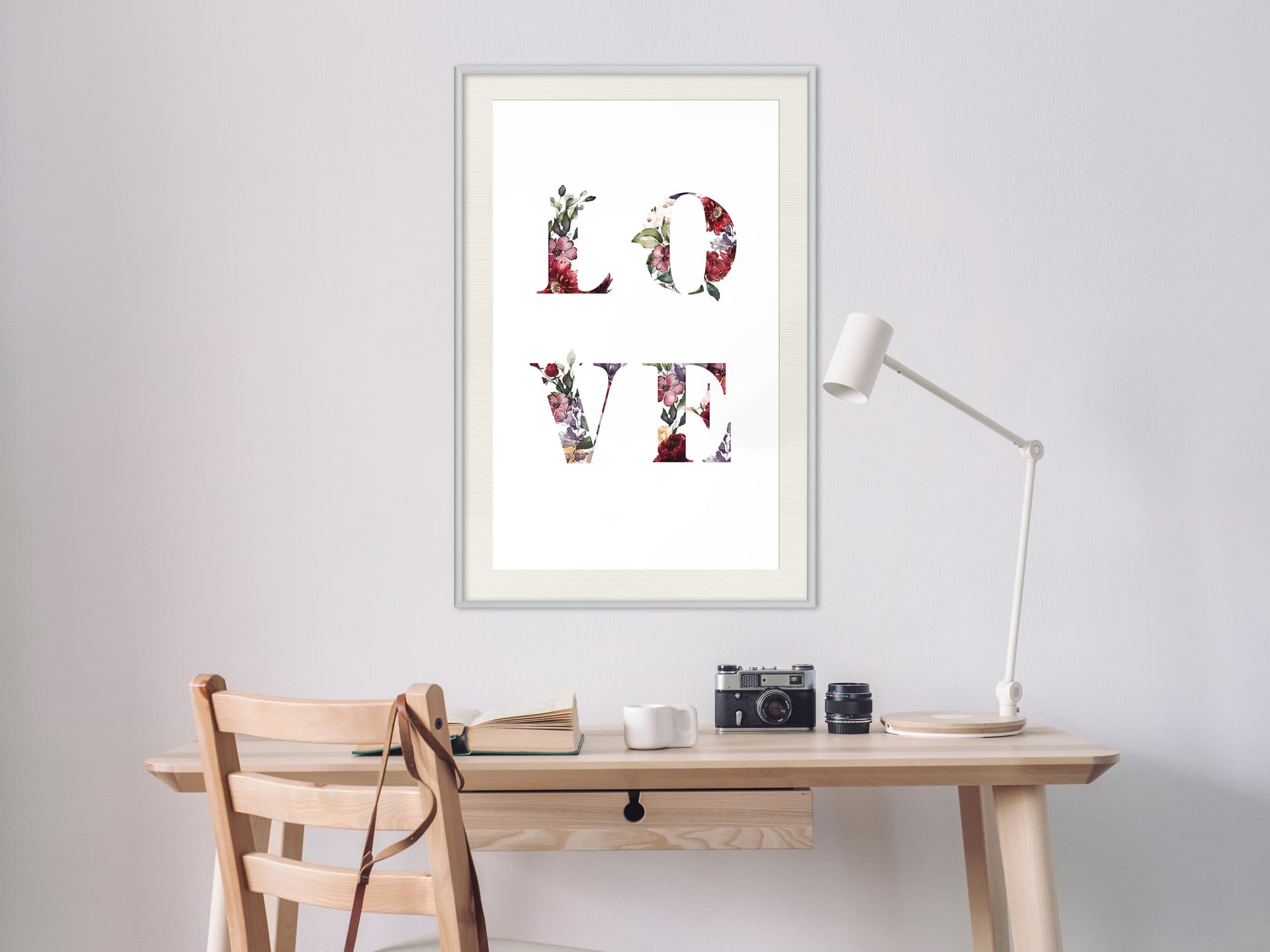 

Plakat - Kwiatowe Love (rozmiar 30x45, wykończenie Rama biała z passe-partout)