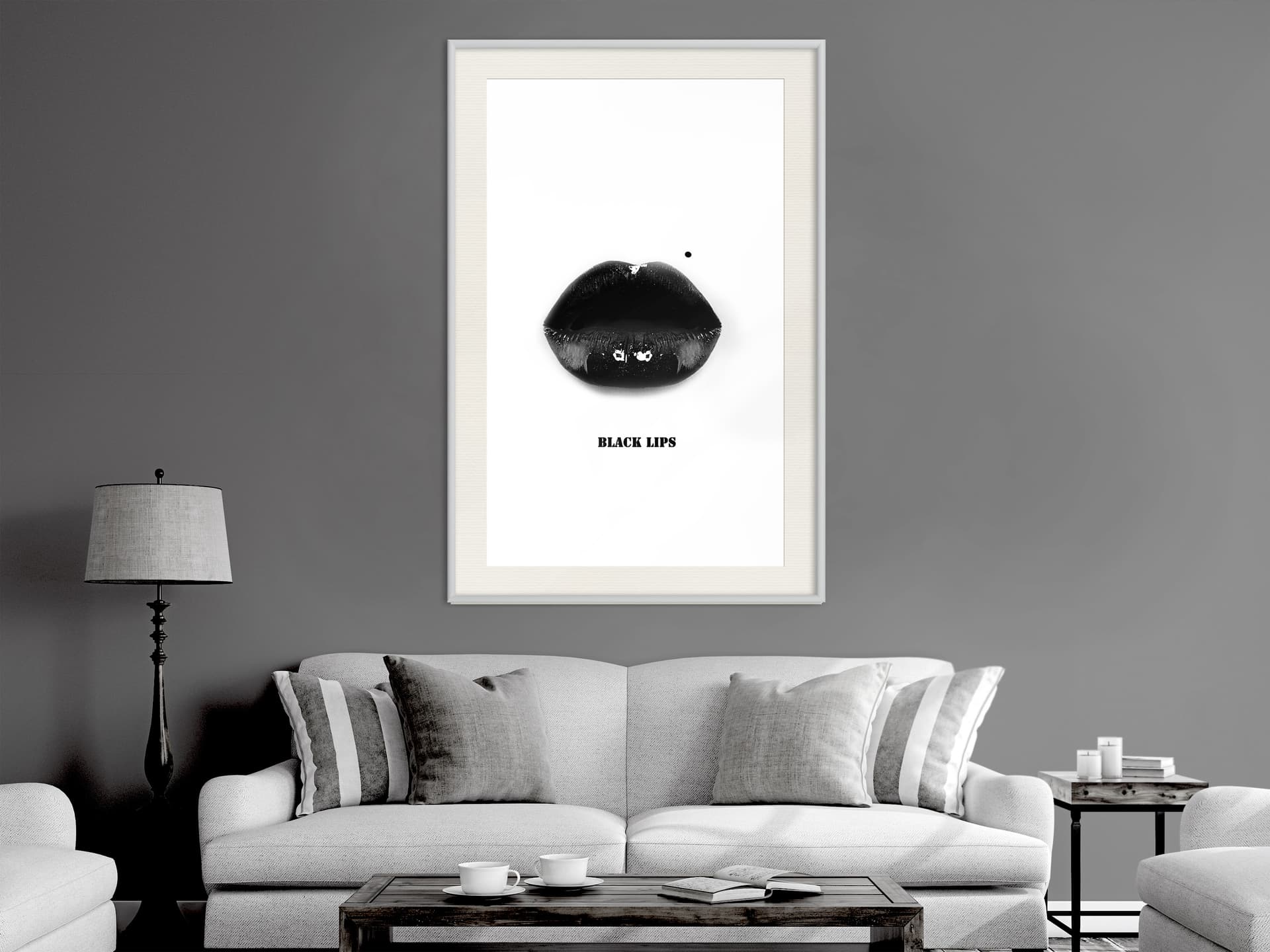 

Plakat - Zabójczy pocałunek (rozmiar 20x30, wykończenie Rama biała z passe-partout)