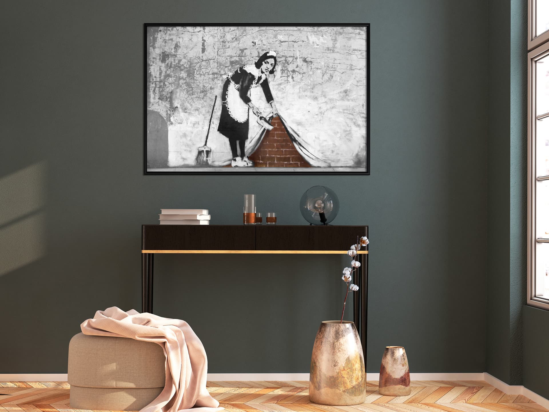 

Plakat - Banksy: Sweep it Under the Carpet (rozmiar 90x60, wykończenie Rama czarna)