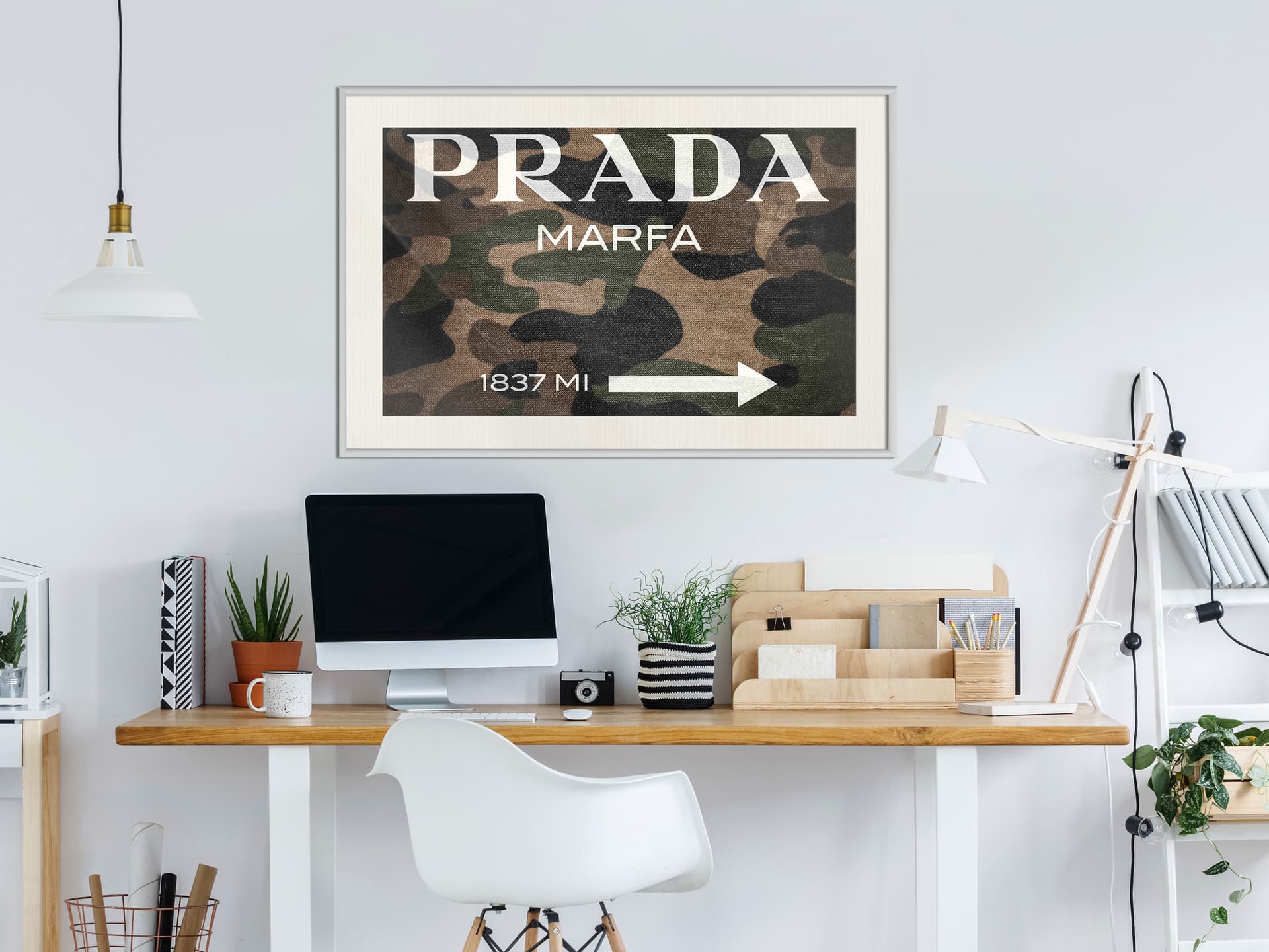 

Plakat - Prada (moro) (rozmiar 60x40, wykończenie Rama biała z passe-partout)