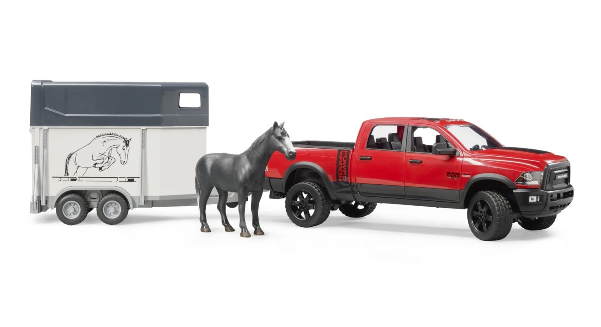 

Auto RAM 2500 Power Wagon z przyczepą do przewozu koni