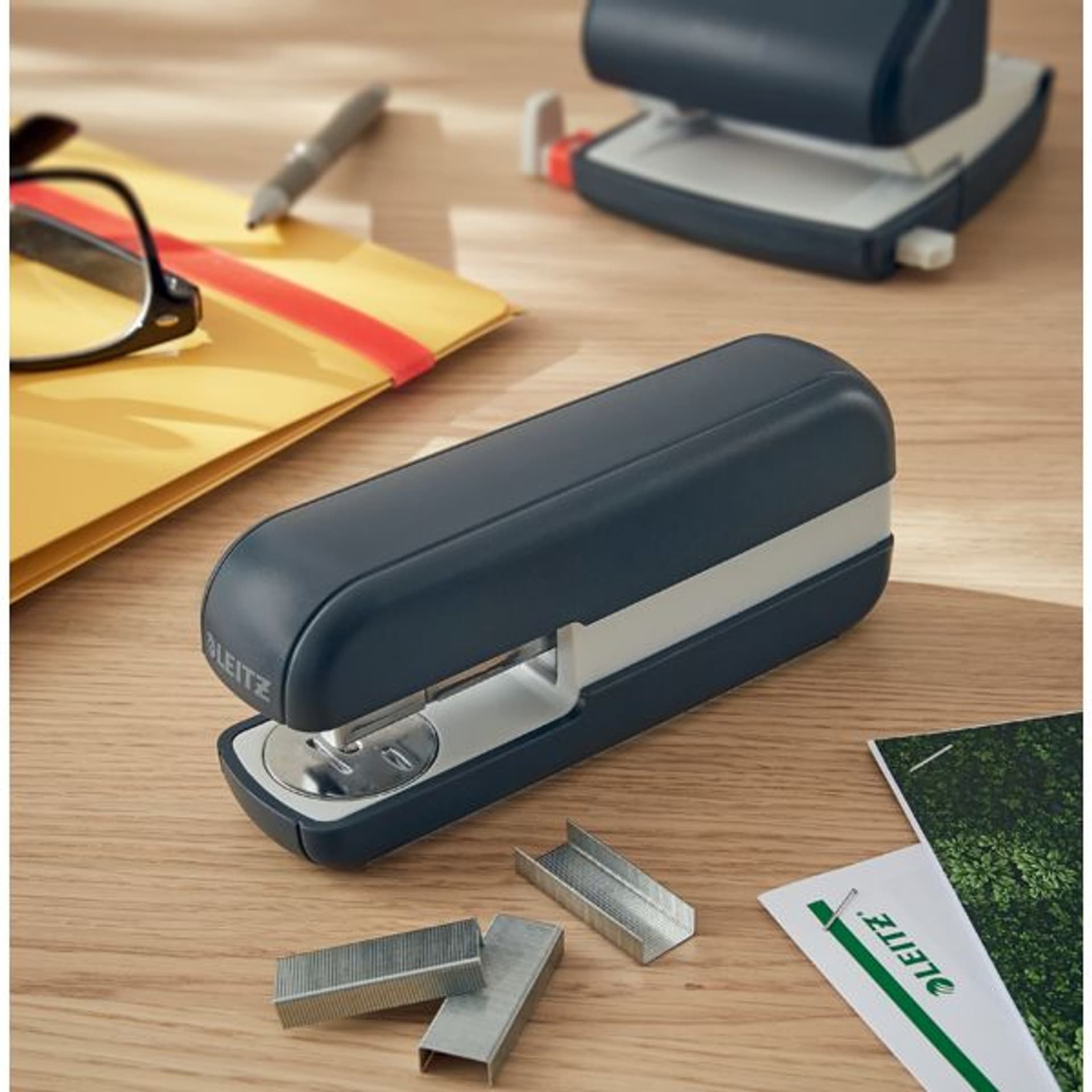 

Zszywacz Leitz Cosy, szary 55670089