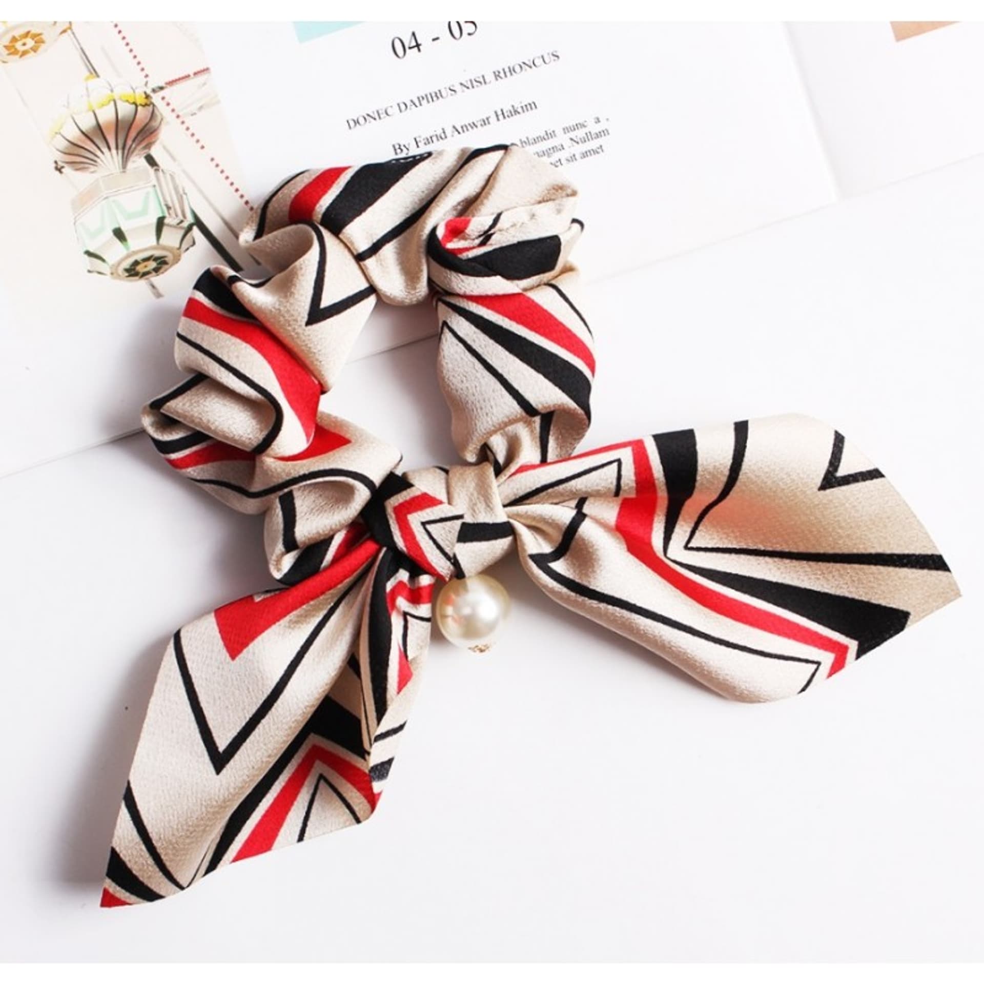 

Gumka do włosów apaszka krótka z perełką PIN UP GUM70