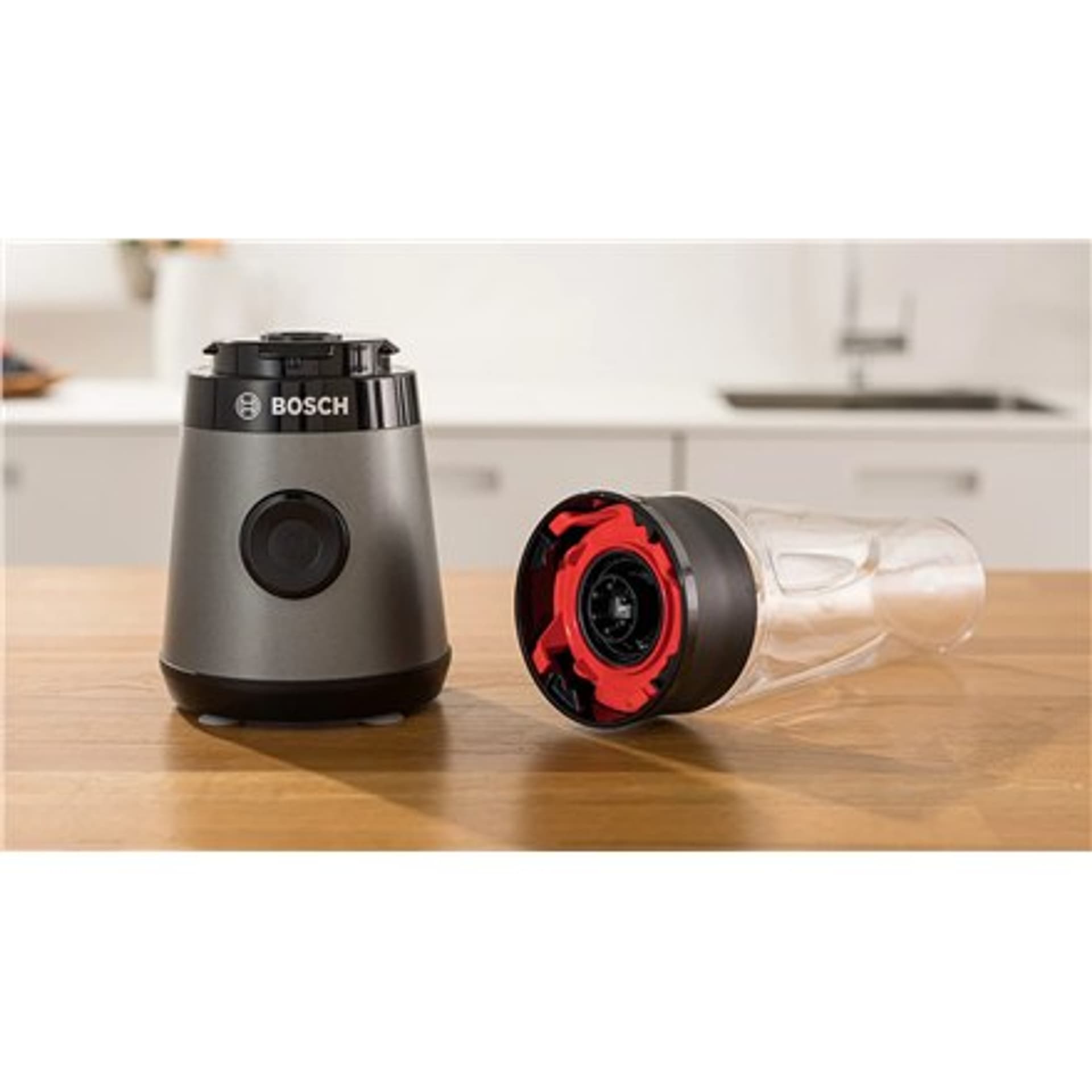 

Bosch VitaPower ToGo Smoothie Maker MMB2111S Stołowy, 450 W, materiał słoika Tritan, pojemność słoika 0,6 L, kruszenie lodu, sre