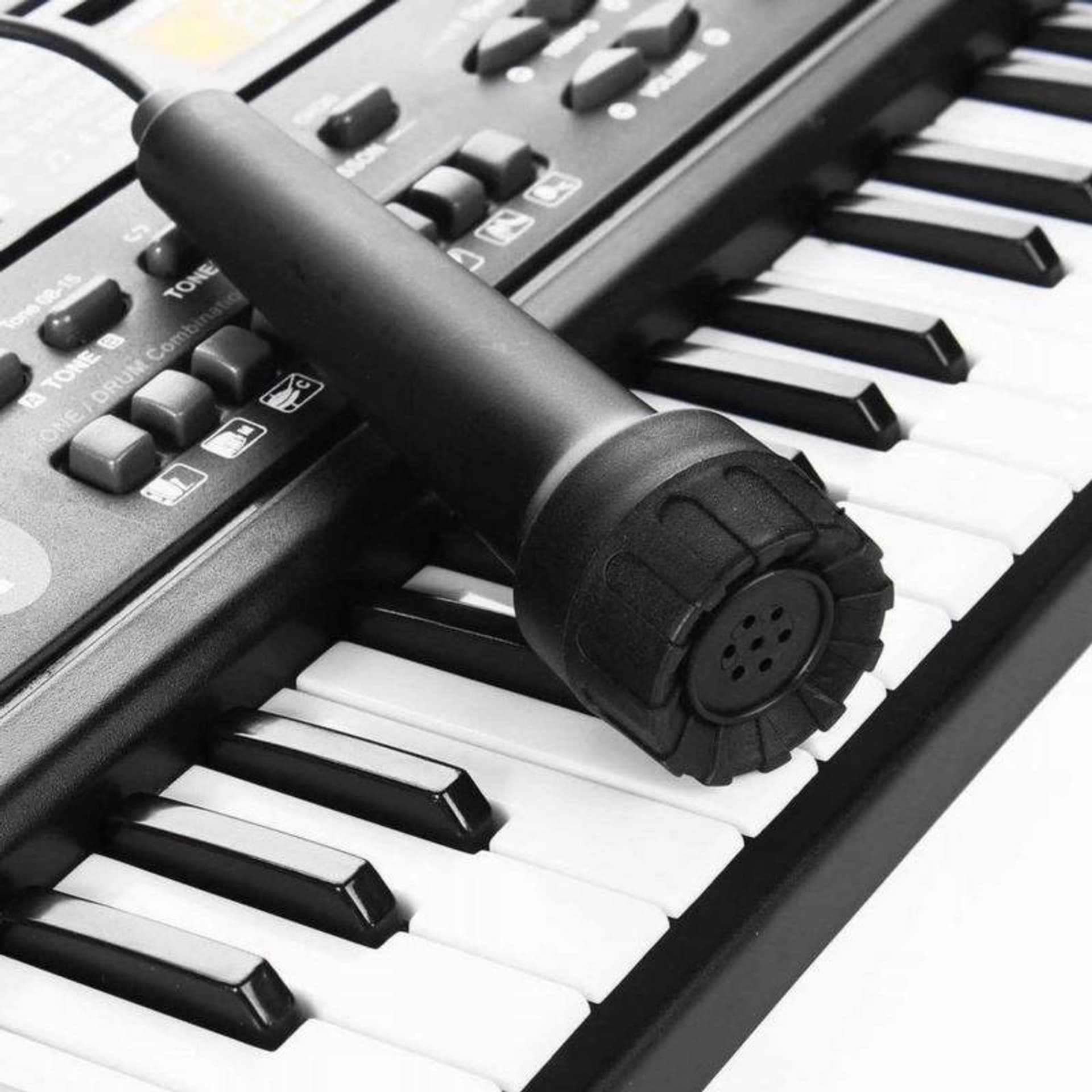 

Keyboard / Pianino Elektryczne 61 Klawiszy + Mikrofon PI4 czarny
