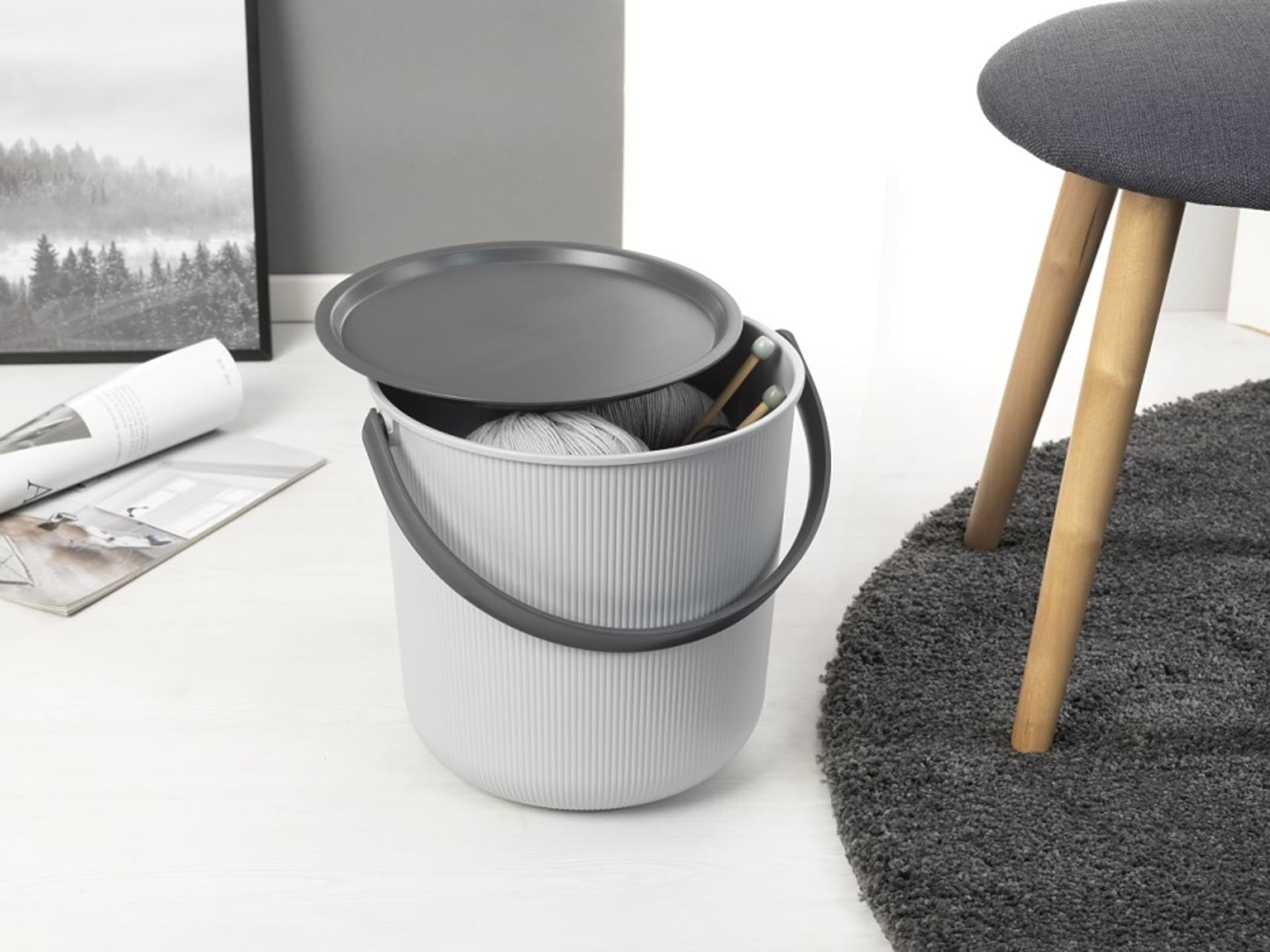 

WIADRO Z POKRYWĄ 10L. AKITA