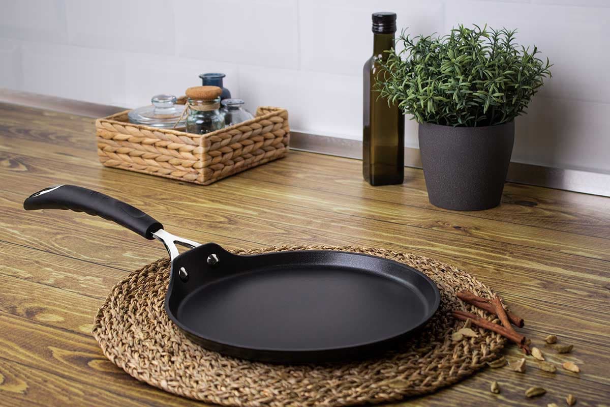 

PATELNIA TYTANOWA DO NALESNIKÓW 28cm BERLINGER HAUS BH-7135 BLACK PROFESSIONAL