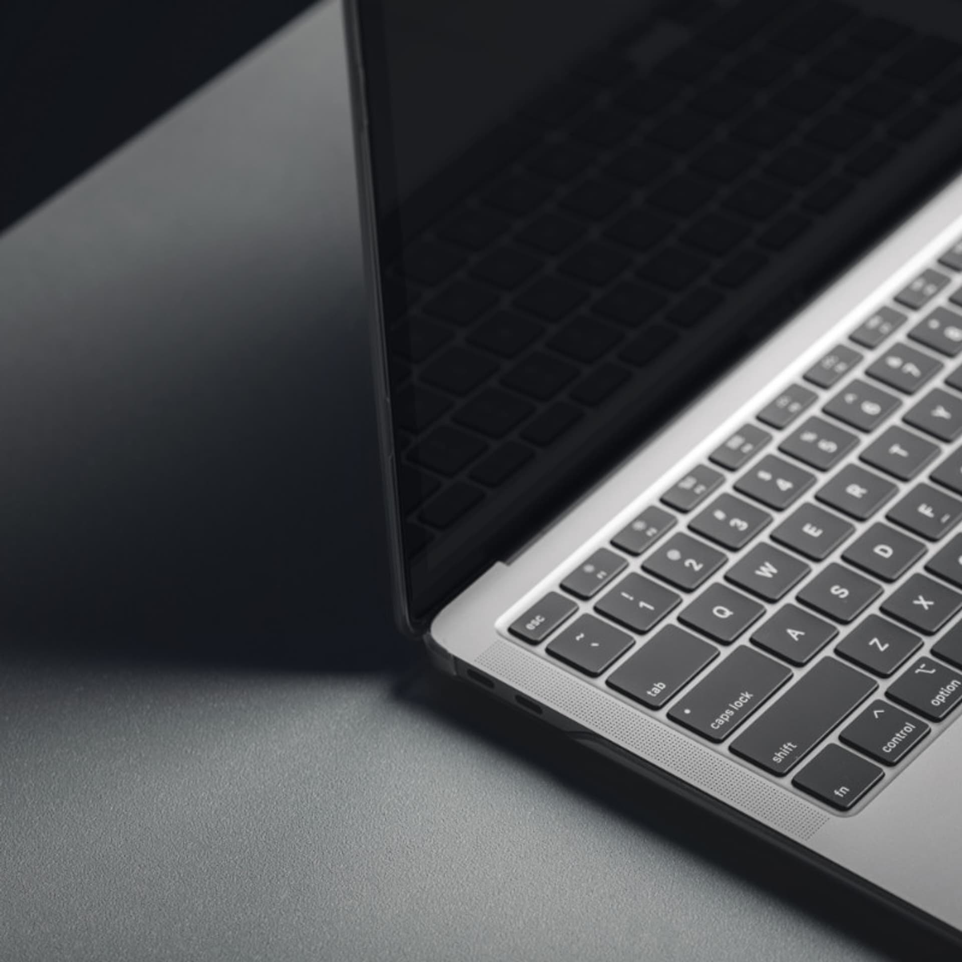 

Moshi iVisor XT - Folia ochronna na ekran MacBook Pro 16" (M1, 2021) (czarna ramka)