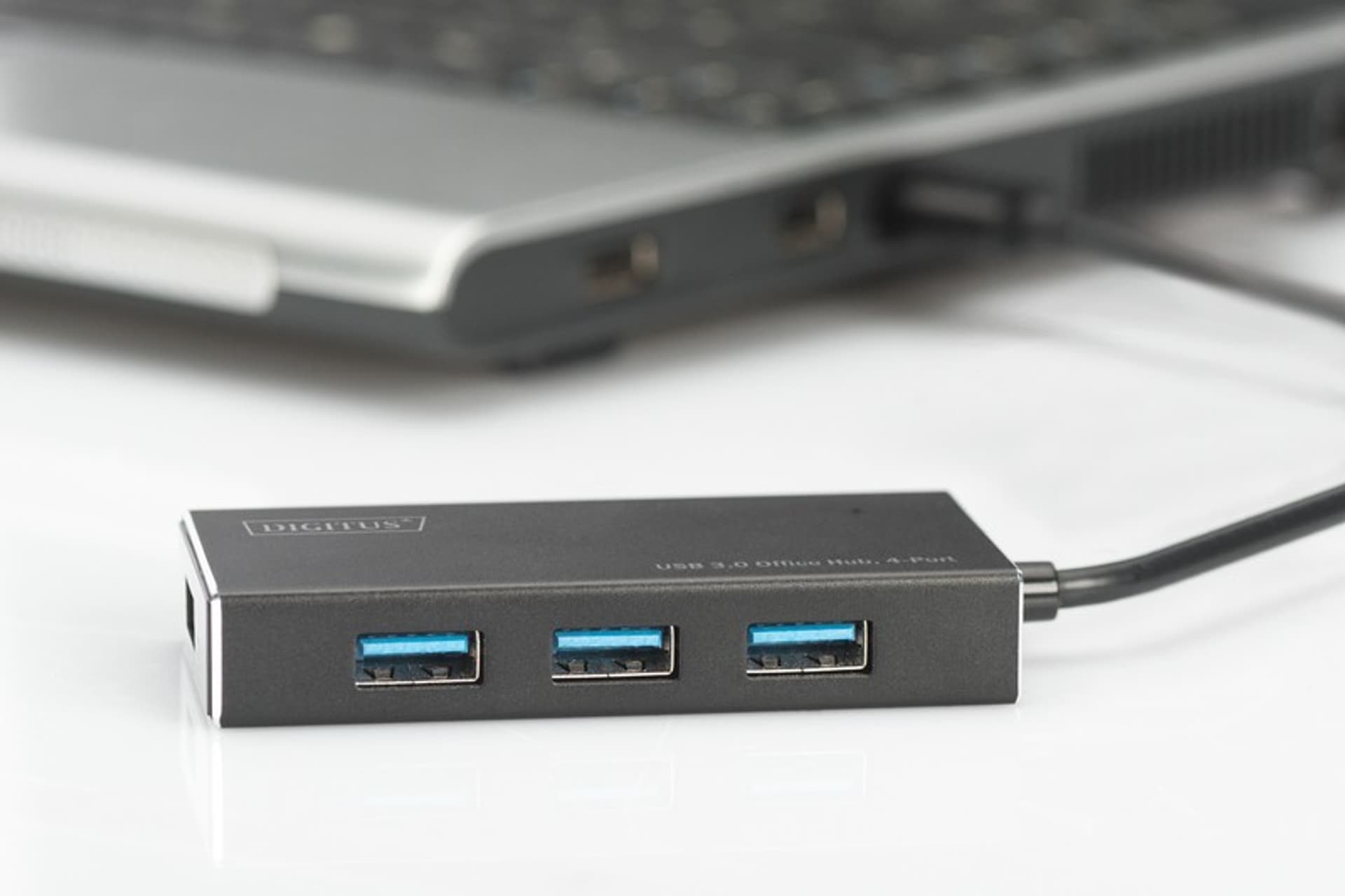 

HUB/Koncentrator 4-portowy USB 3.0 SuperSpeed, aktywny, aluminium